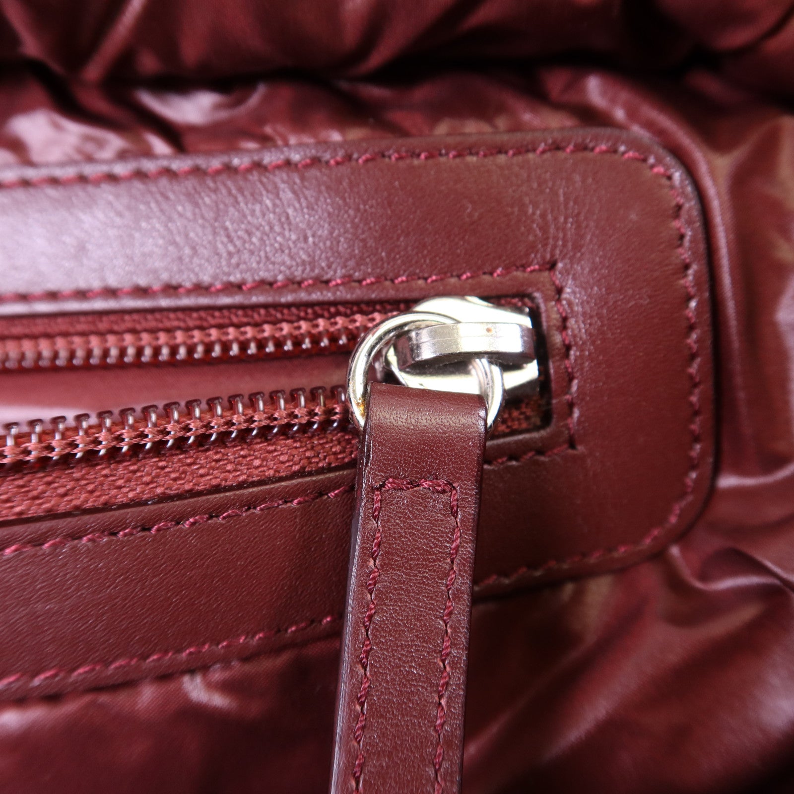 CHANEL 尼龍Coco Cocoon Medium銀扣手挽袋