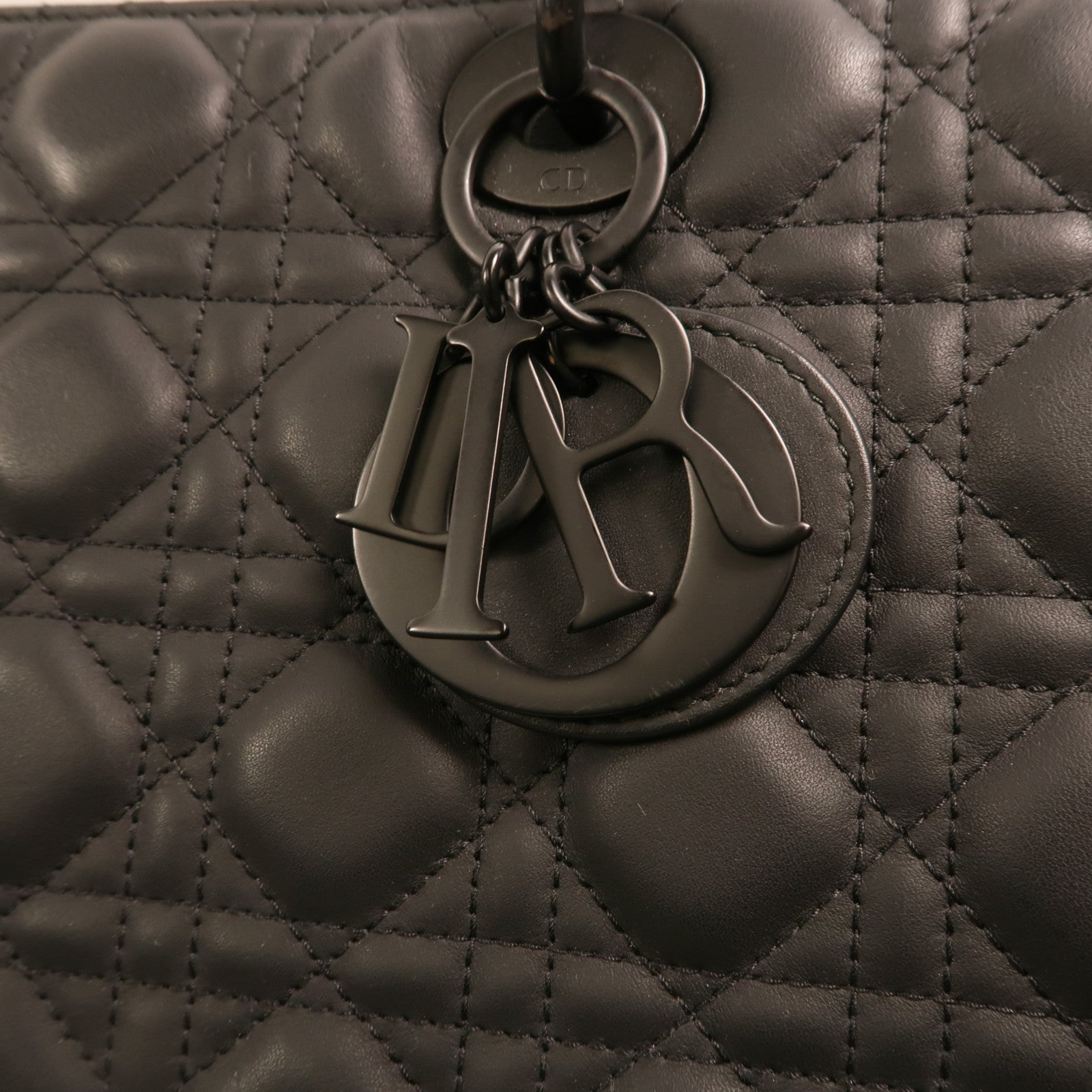 Dior 牛皮皮革Lady Dior Large手挽肩背兩用袋