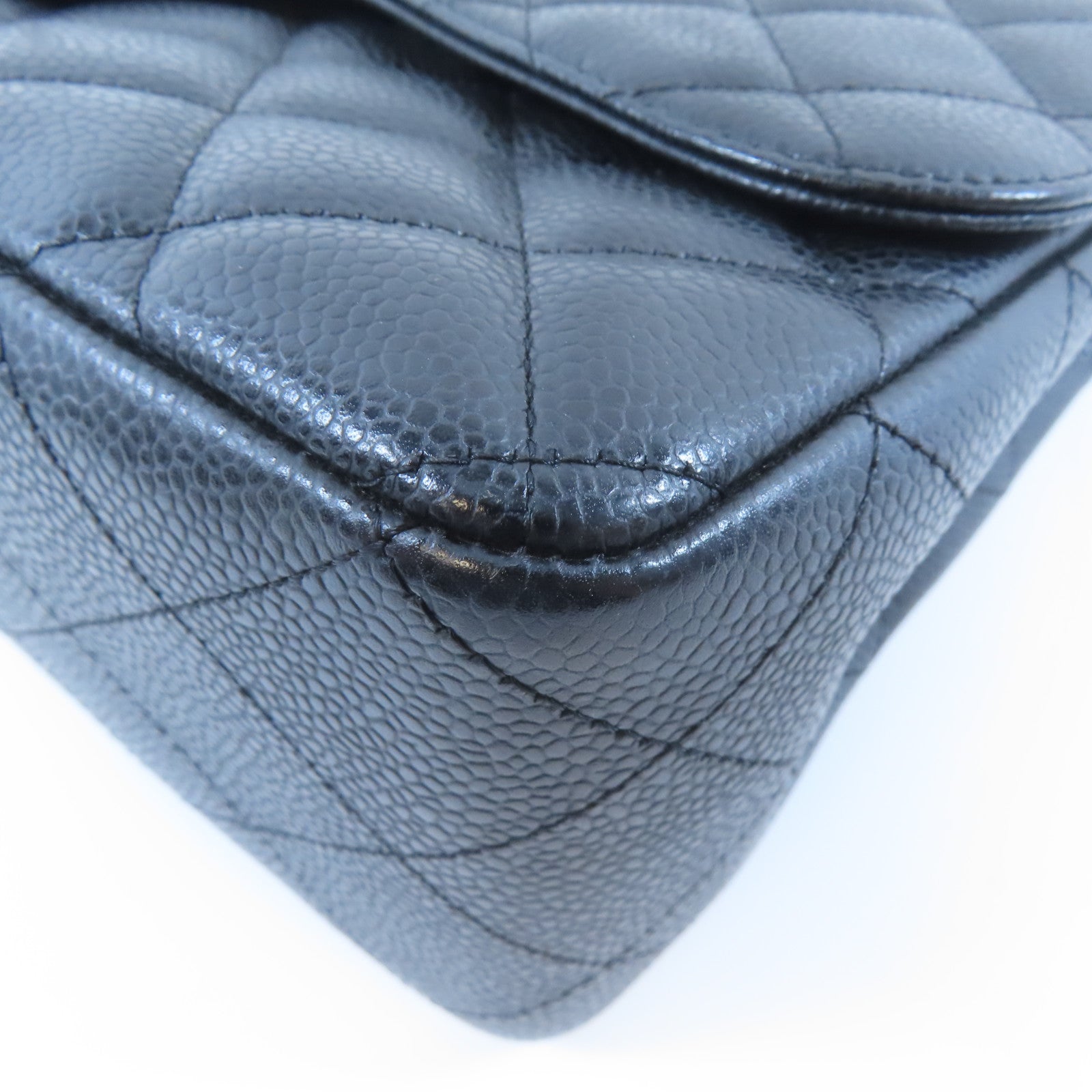 CHANEL 菱格Caviar皮革Chain Shoulder銀扣鏈帶肩背袋黑色