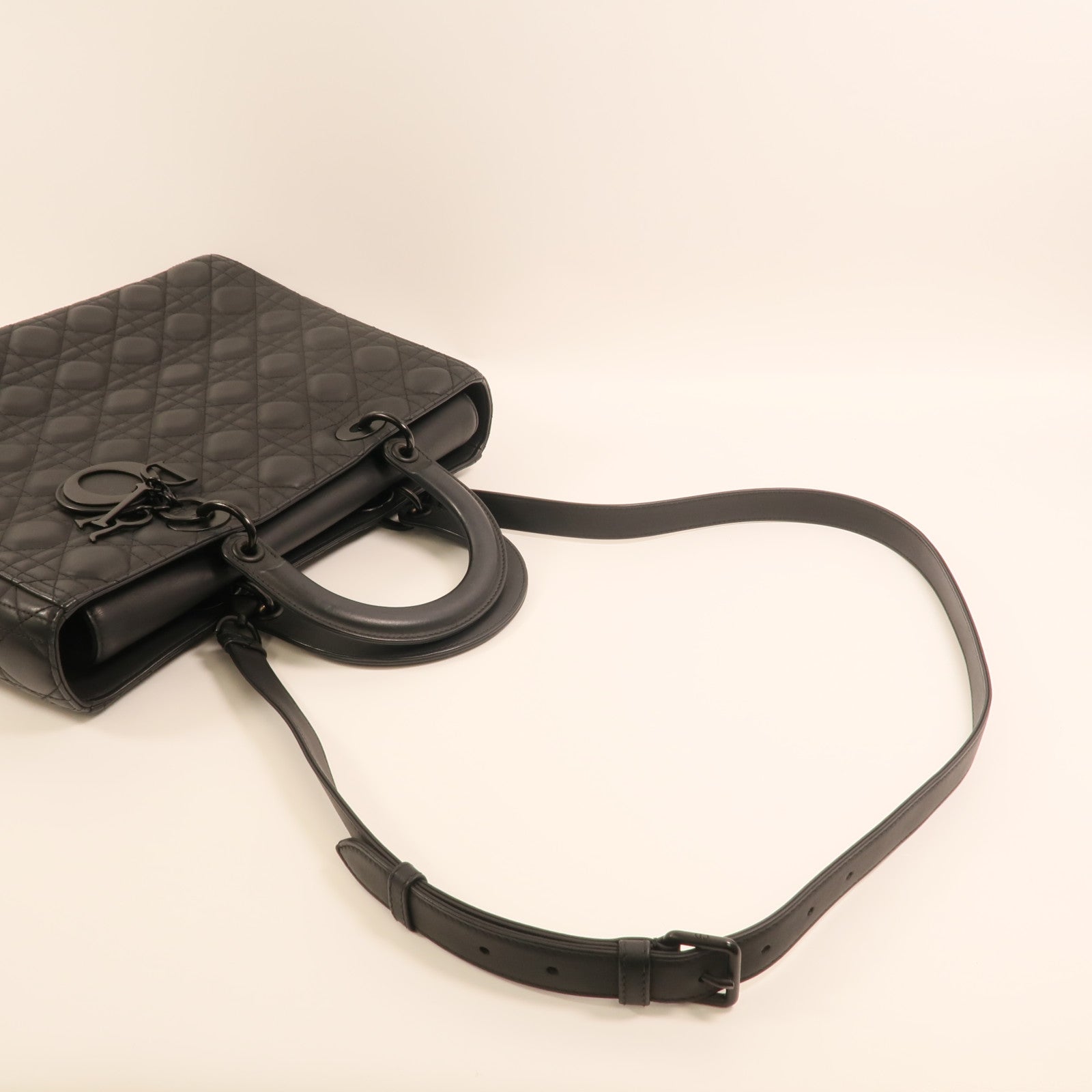 Dior 牛皮皮革Lady Dior Large手挽肩背兩用袋