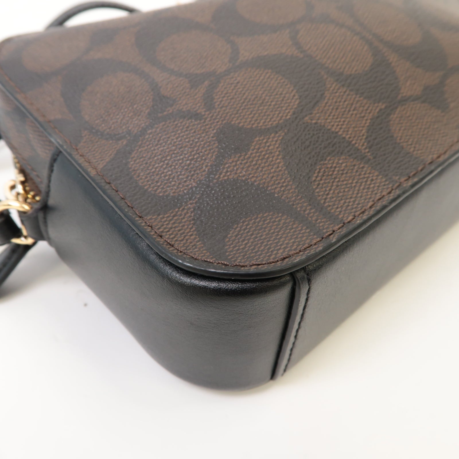 COACH 【激減優惠】塗層帆布Shoulder Bag金扣肩背袋啡色