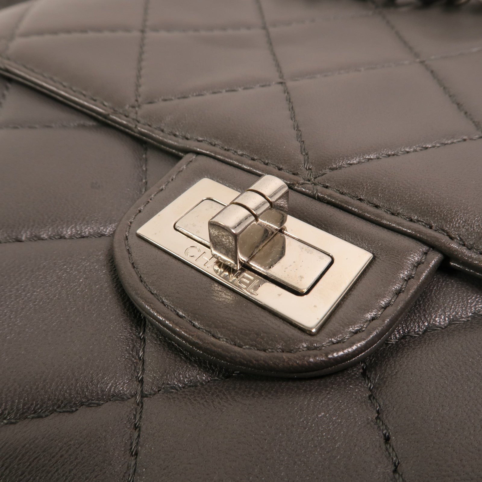 CHANEL 【激減優惠】羊皮皮革Chain Shoulder銀扣鏈帶肩背袋
