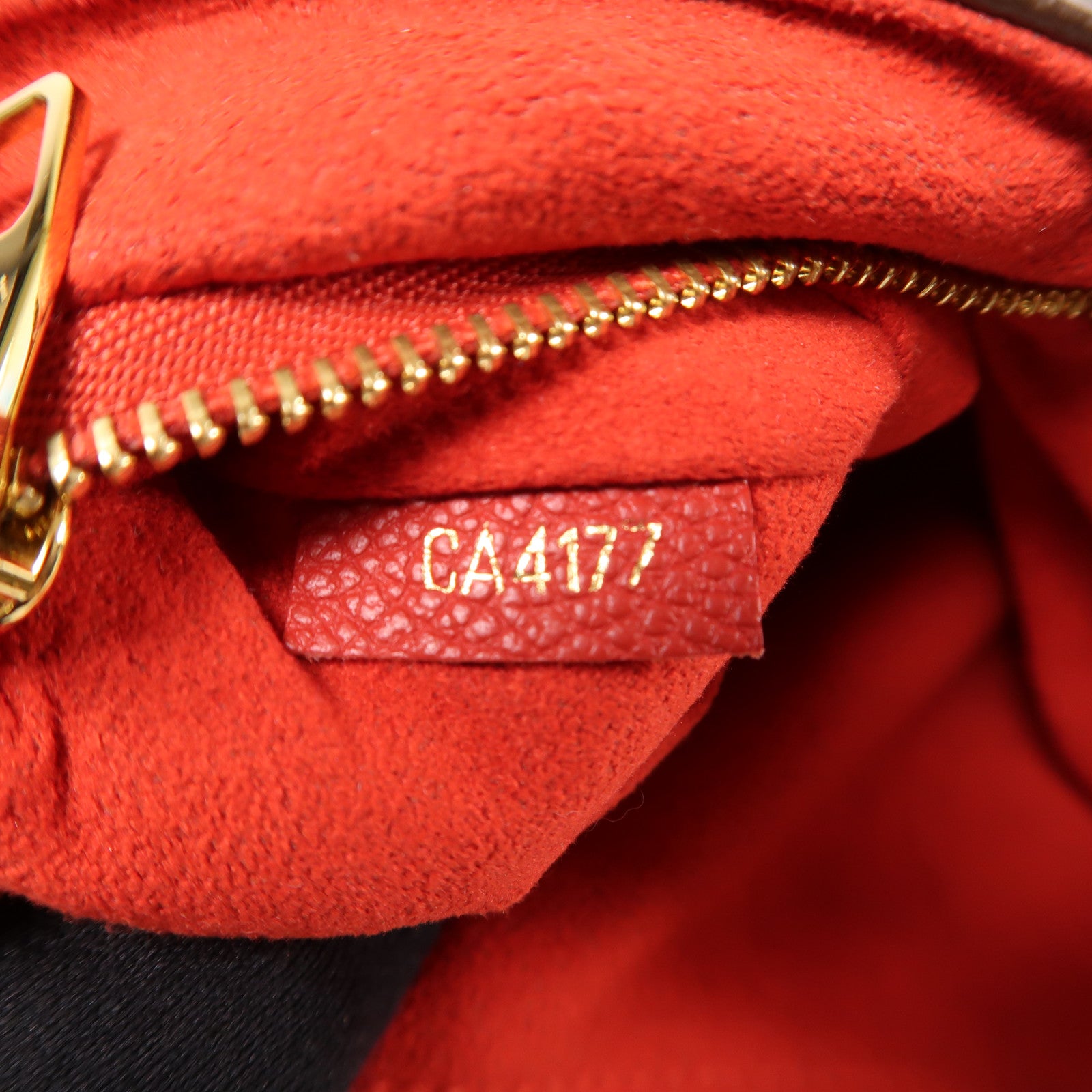 LOUIS VUITTON 【激減優惠】Monogram Saint Placide金扣肩背袋