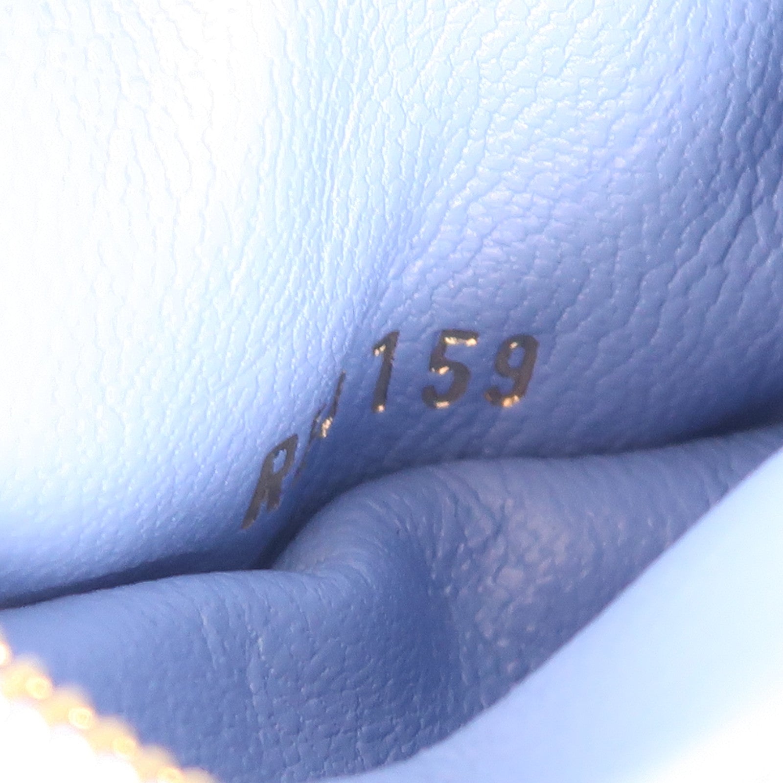 LOUIS VUITTON 鴕鳥皮革Capucines BB金扣手挽肩背兩用袋