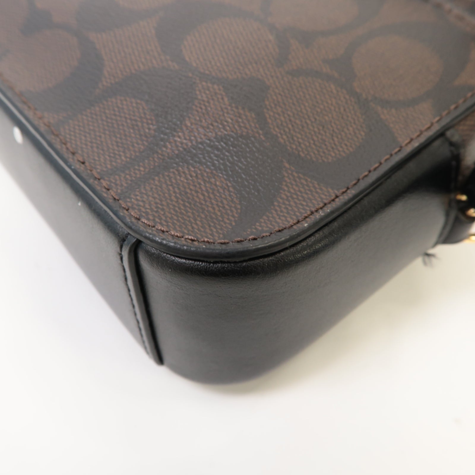 COACH 【激減優惠】塗層帆布Shoulder Bag金扣肩背袋啡色