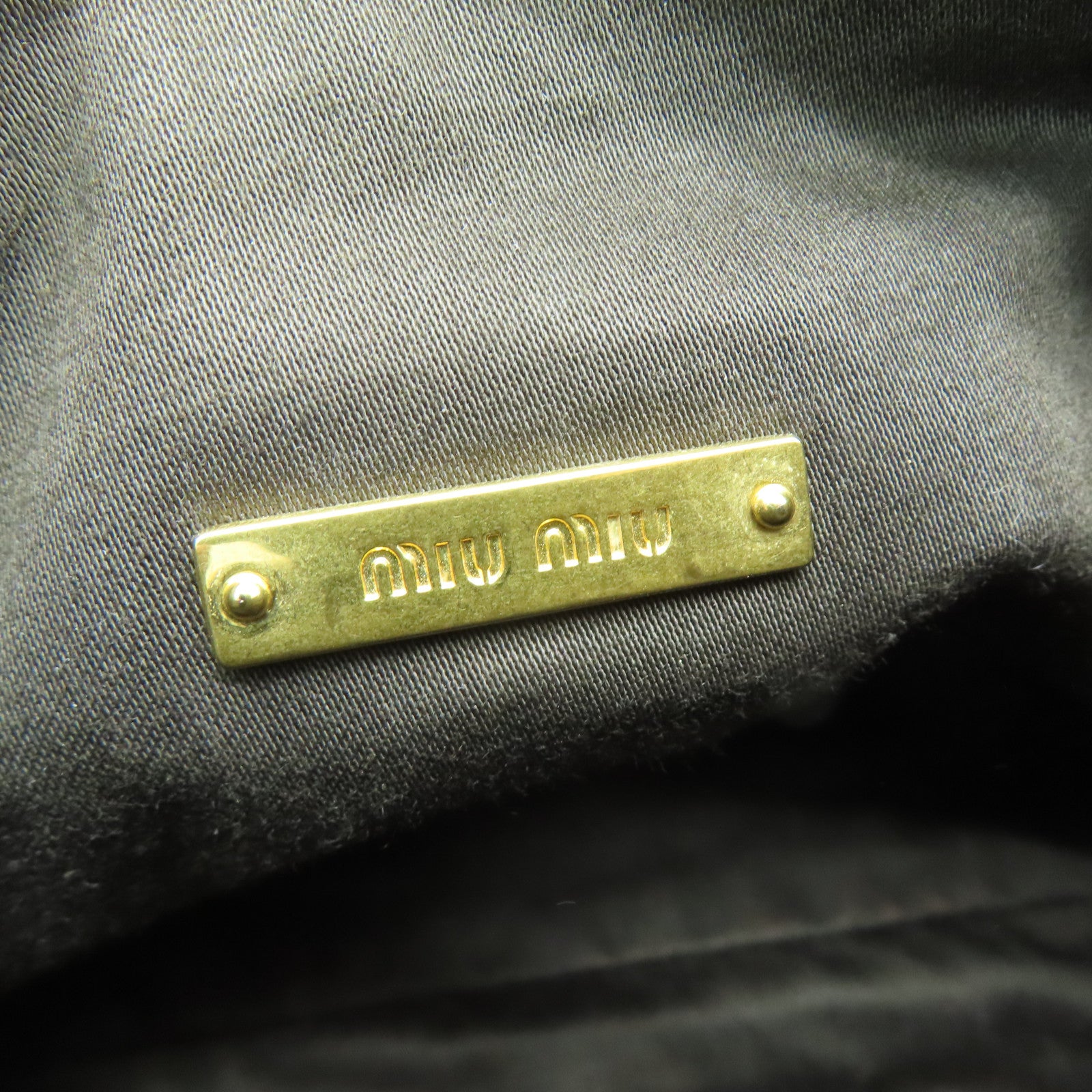 Miu Miu 【激減優惠】牛皮皮革Shoulder Bag金扣肩背袋米色