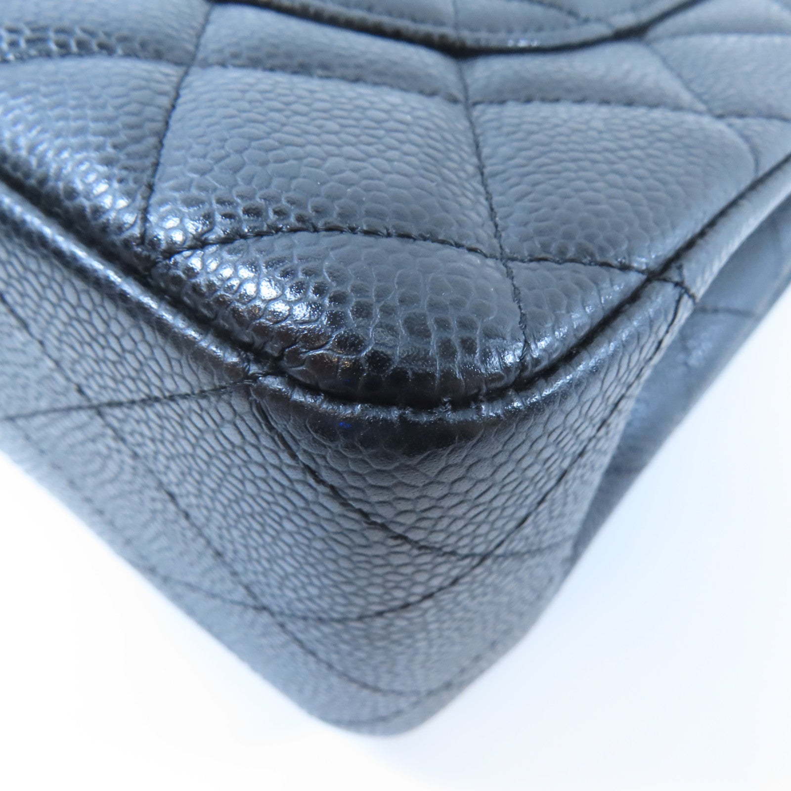 CHANEL 菱格Caviar皮革Chain Shoulder銀扣鏈帶肩背袋黑色