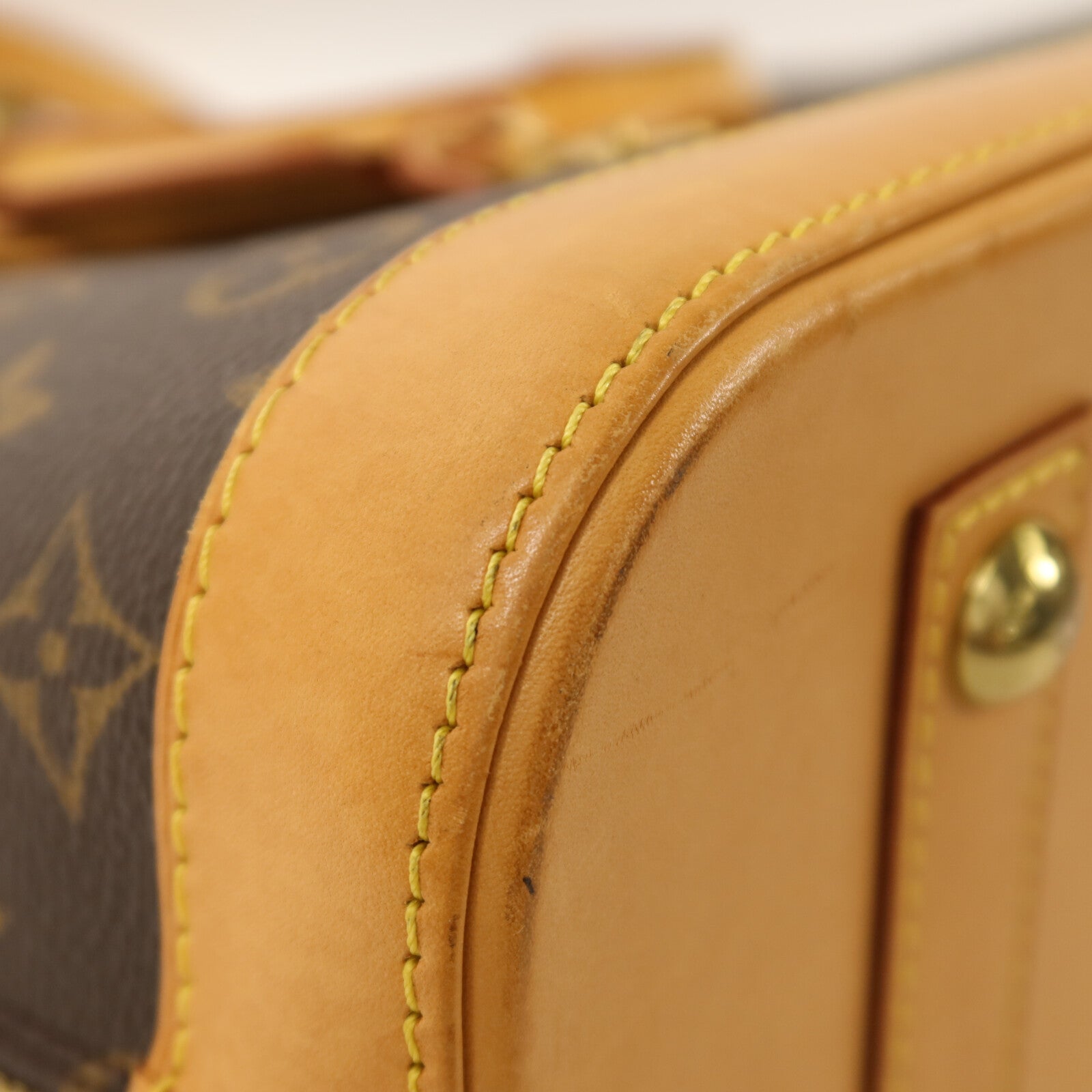 LOUIS VUITTON Monogram Alma金扣手挽袋
