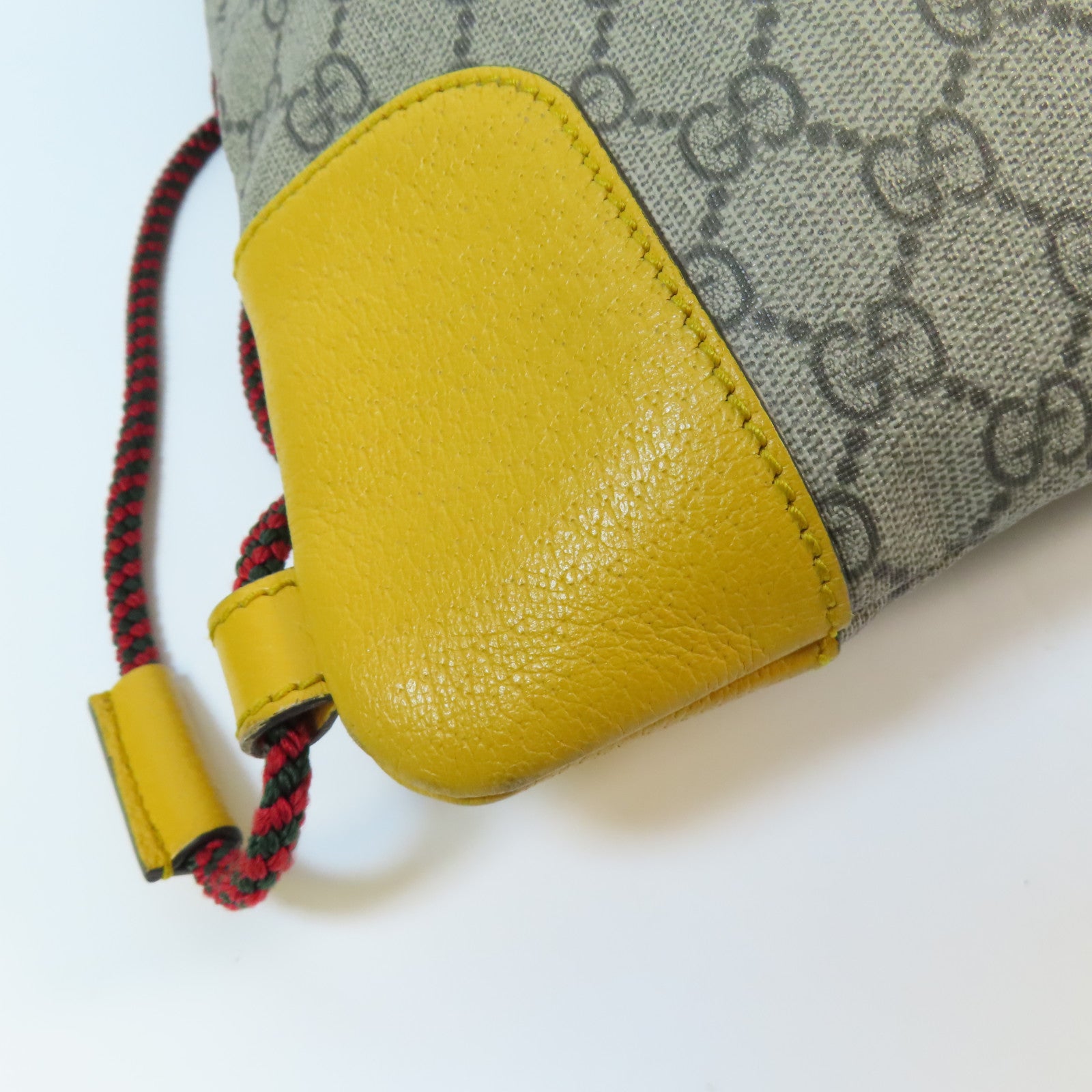 GUCCI 塗層帆布Backpack金扣背包