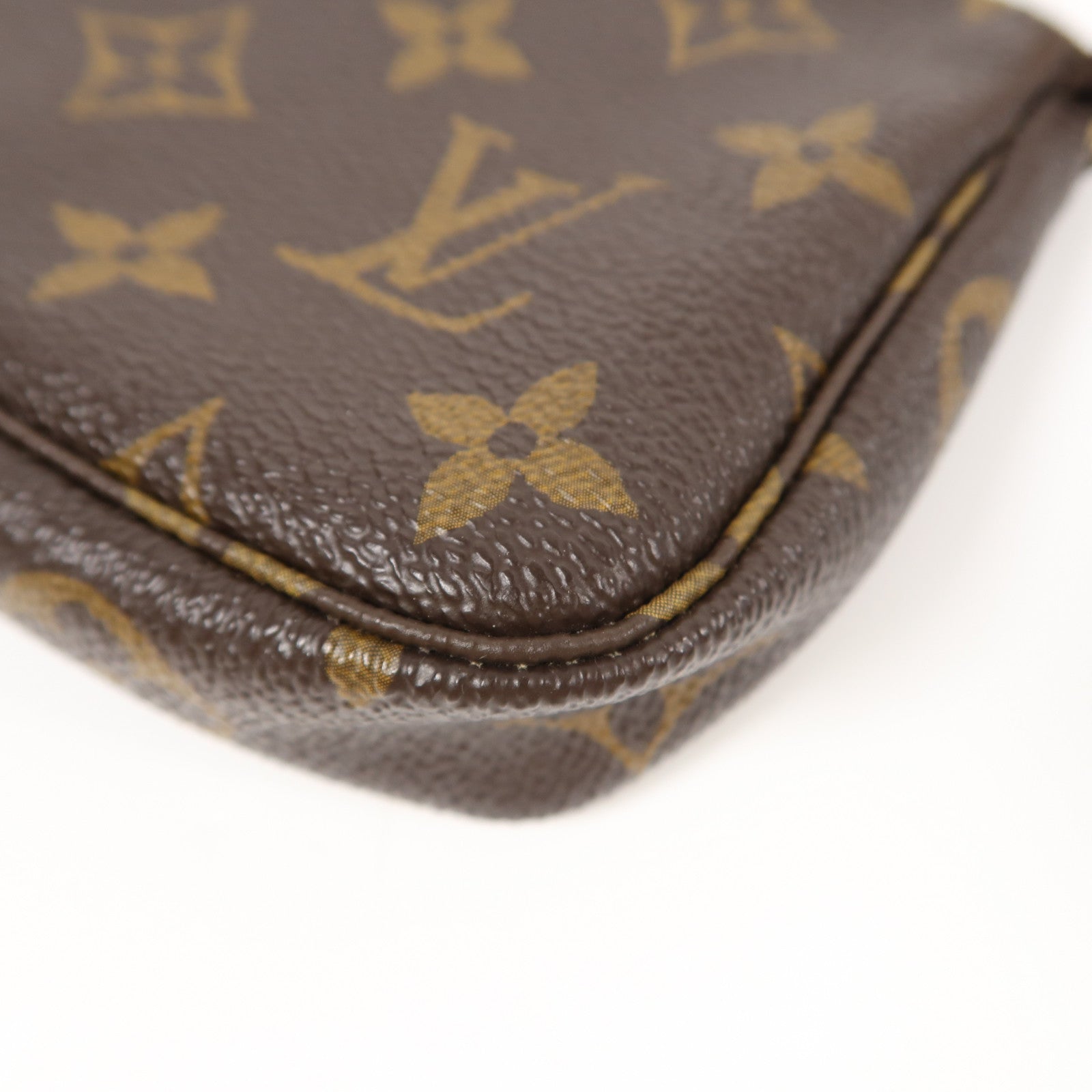 LOUIS VUITTON Monogram Mini Pochette Accessoires金扣手挽袋啡色