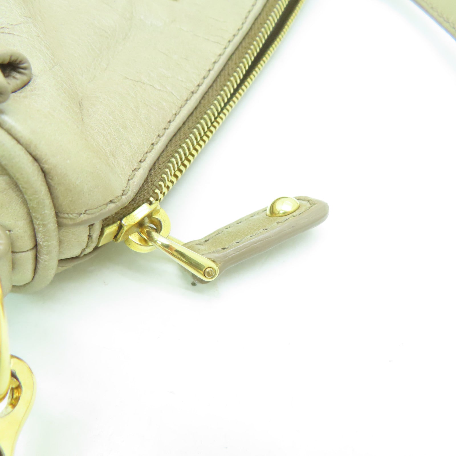 Miu Miu 【激減優惠】牛皮皮革Shoulder Bag金扣肩背袋米色