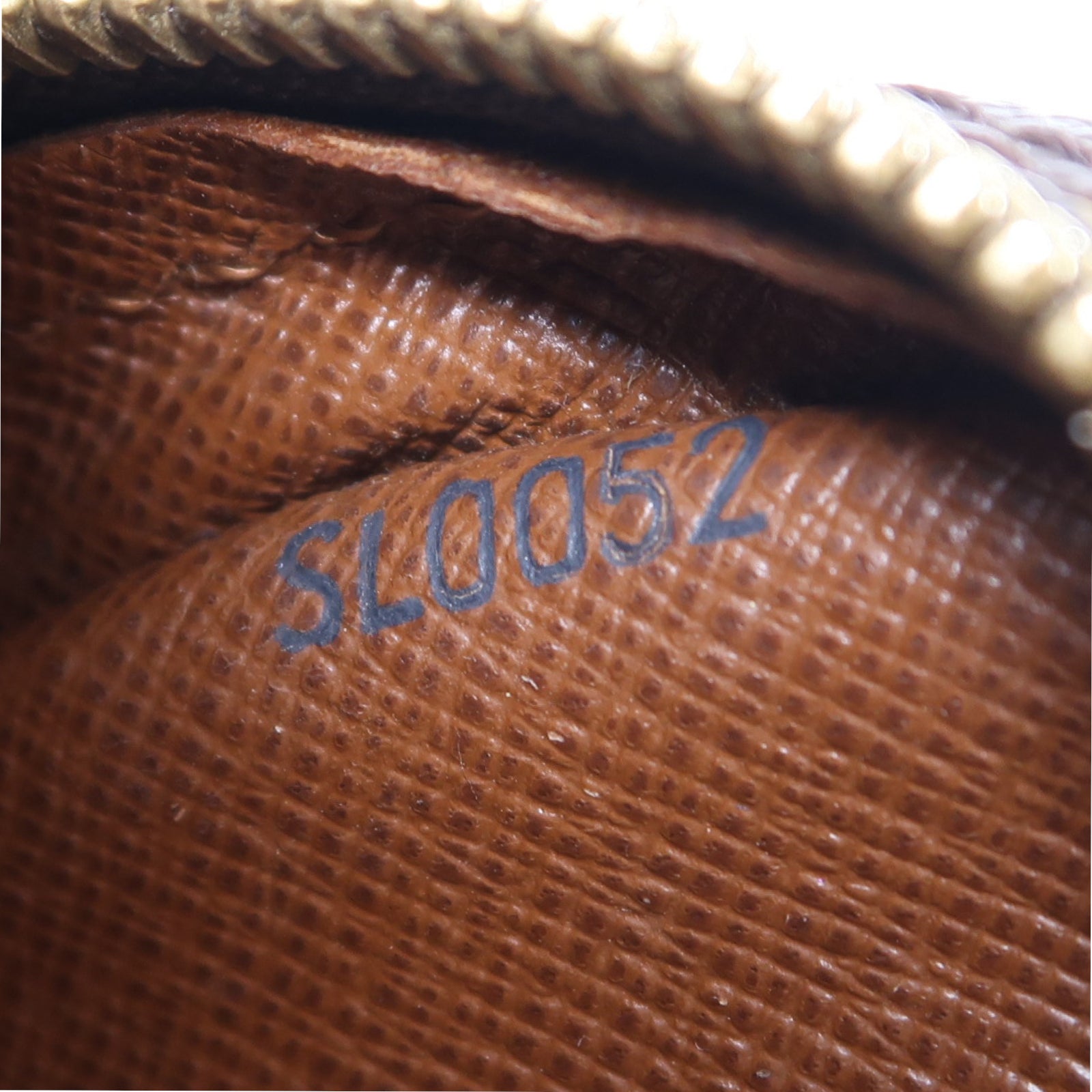 LOUIS VUITTON Monogram Pochette Marly Bandouliere金扣肩背袋啡色