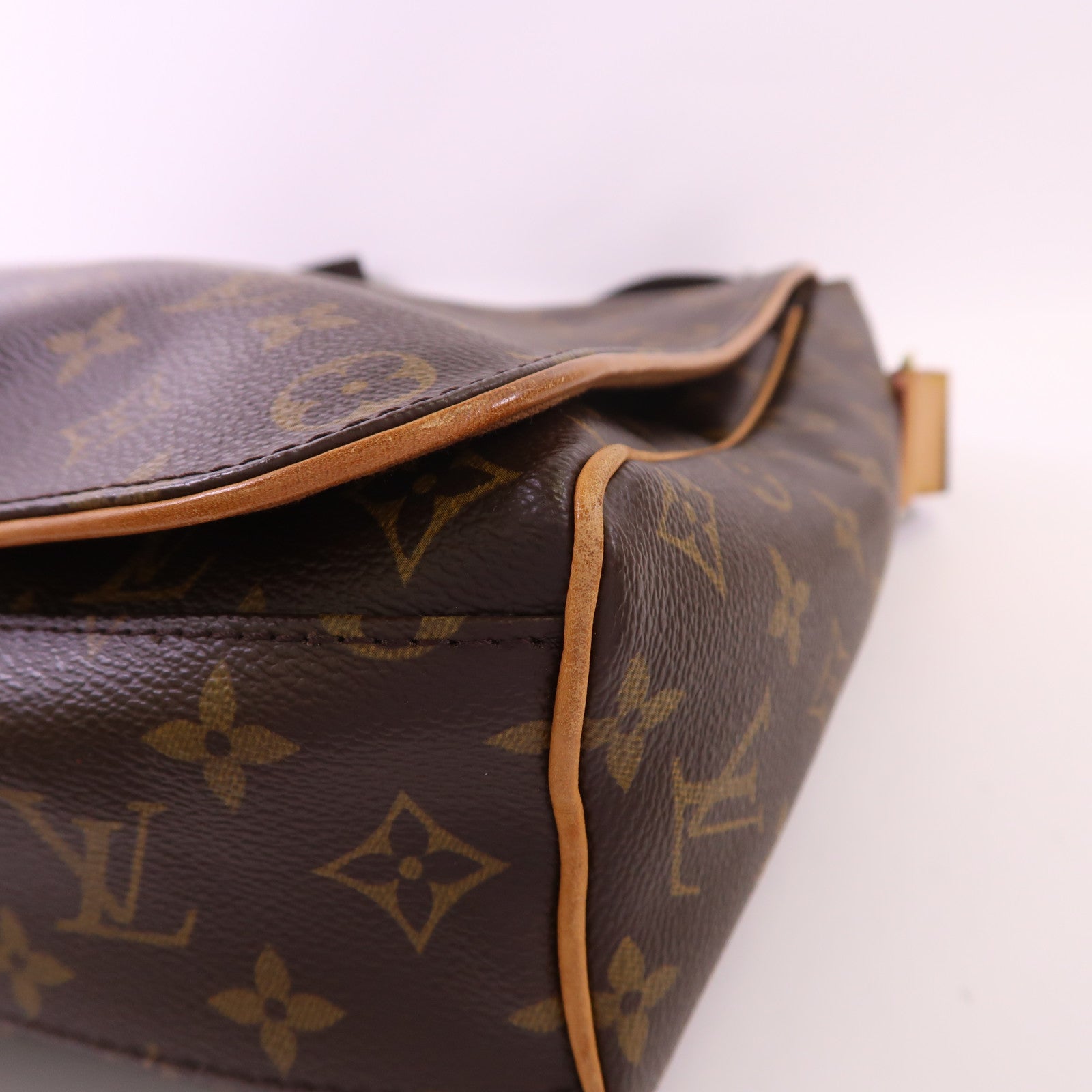LOUIS VUITTON Monogram Abbesses金扣肩背袋棕色