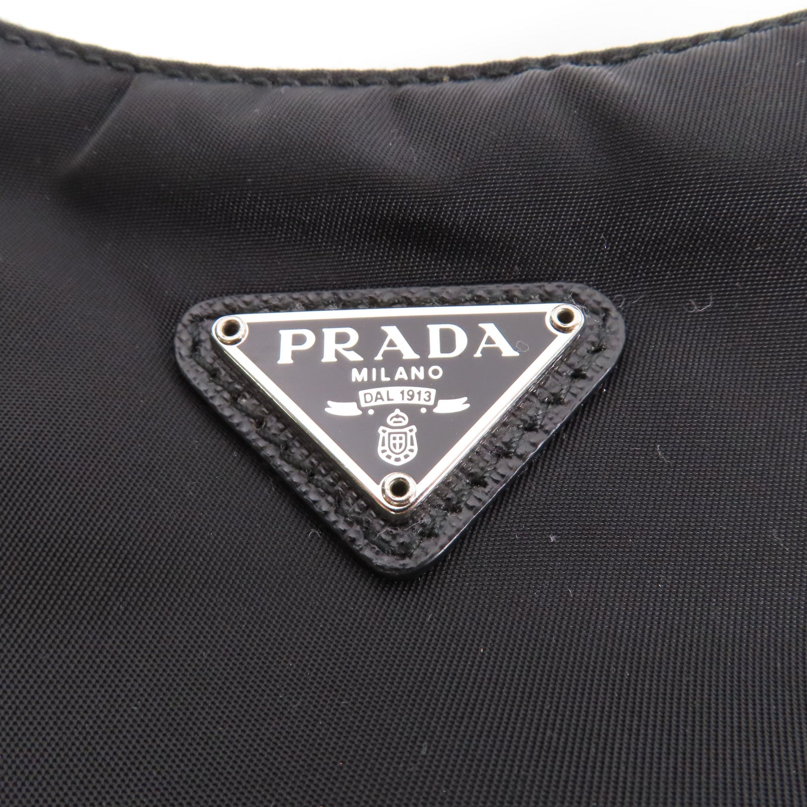 PRADA 尼龍/皮革Handbag銀扣手挽袋黑色