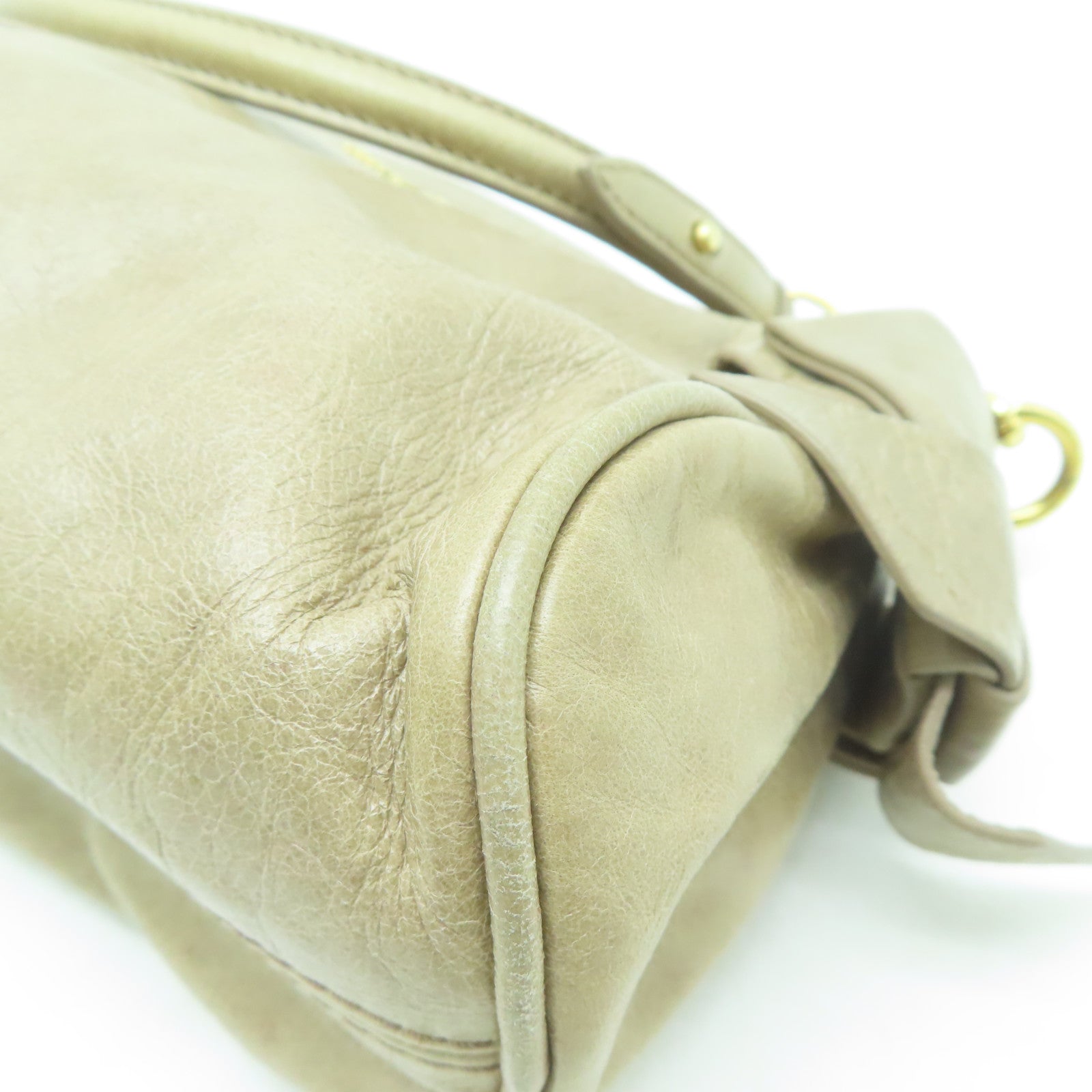 Miu Miu 【激減優惠】牛皮皮革Shoulder Bag金扣肩背袋米色