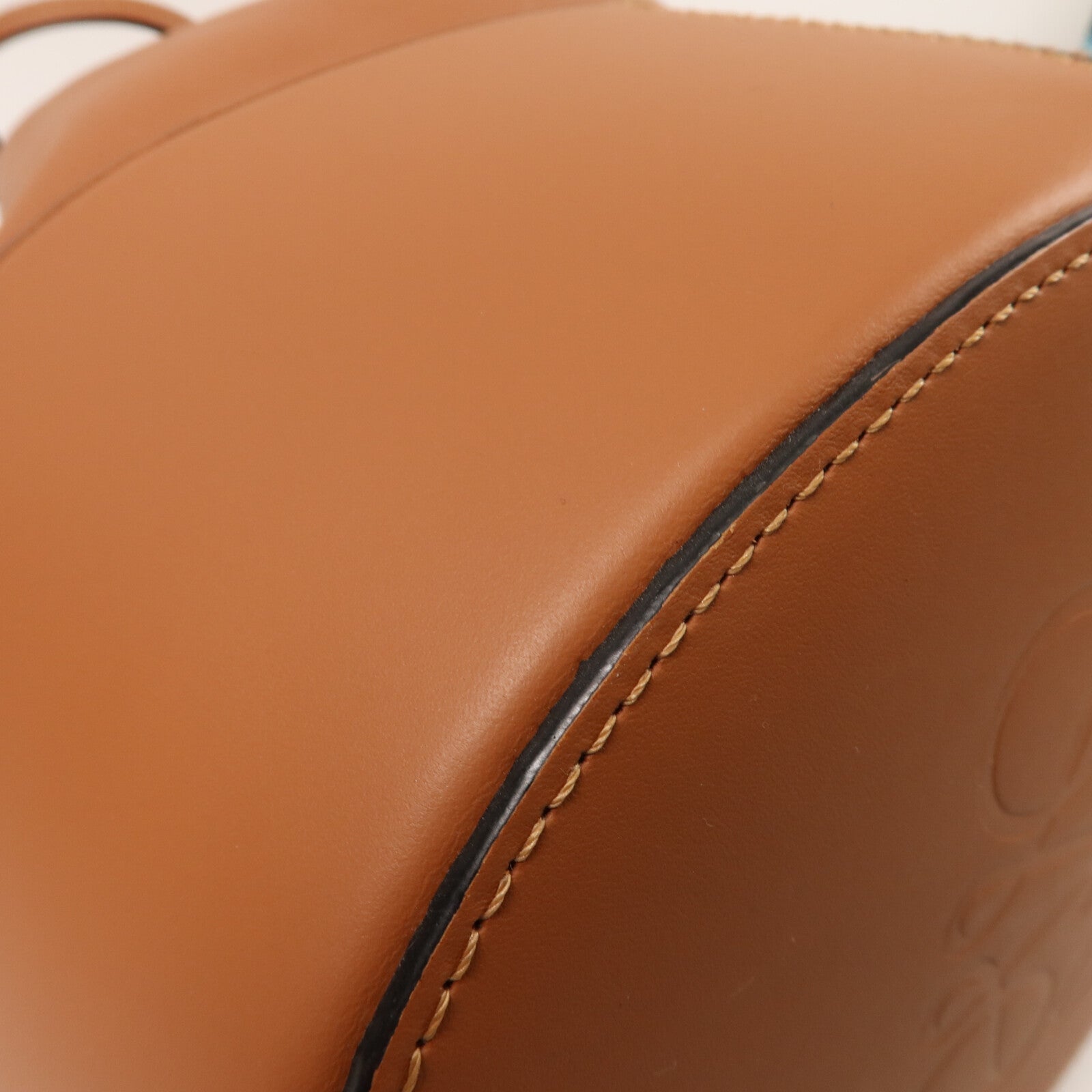 LOEWE 牛皮皮革Balloon Medium手挽肩背兩用袋