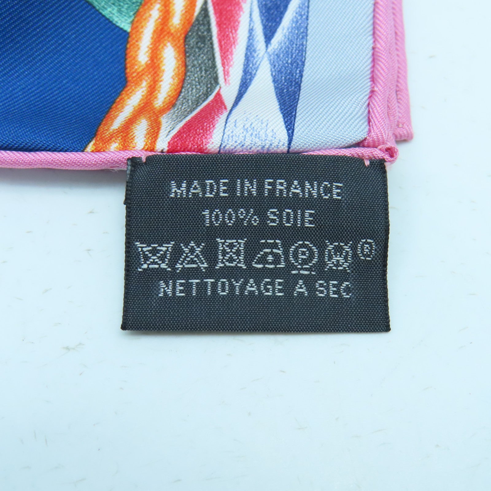 HERMES 【激減優惠】絲質Scarf圍巾綠色/灰色/黑色