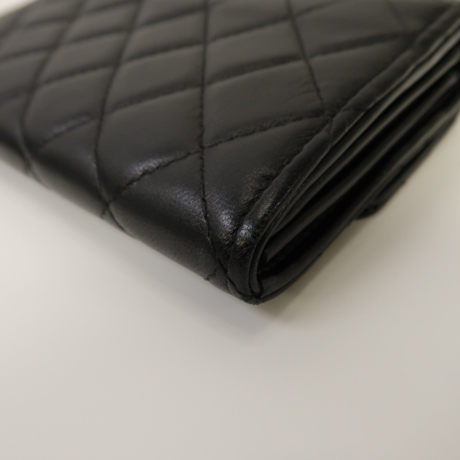 CHANEL 菱格羊皮皮革Classic Medium Wallet銀扣錢包黑色