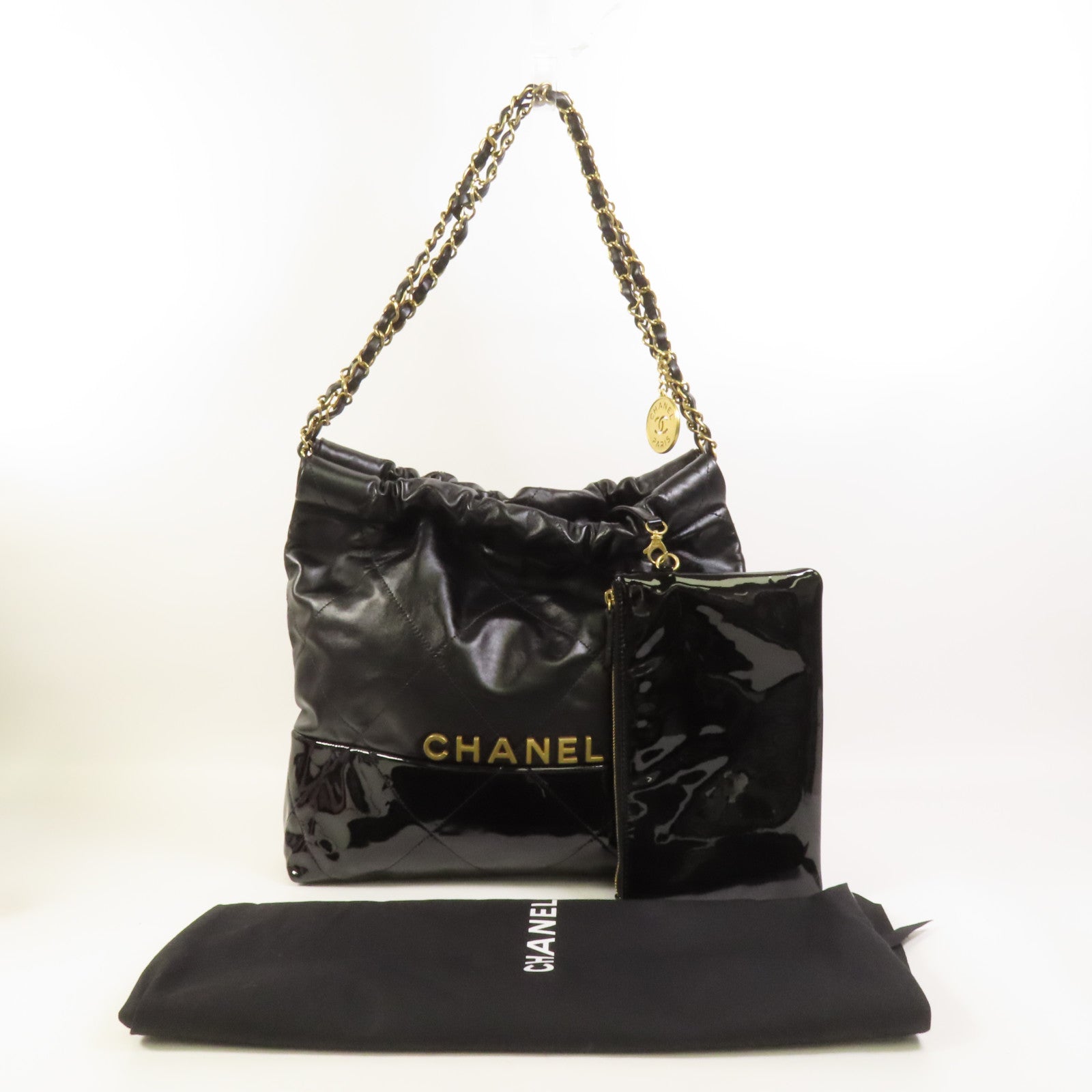 CHANEL 牛皮皮革/漆皮皮革Chanel 22 Small金扣鏈帶肩背袋