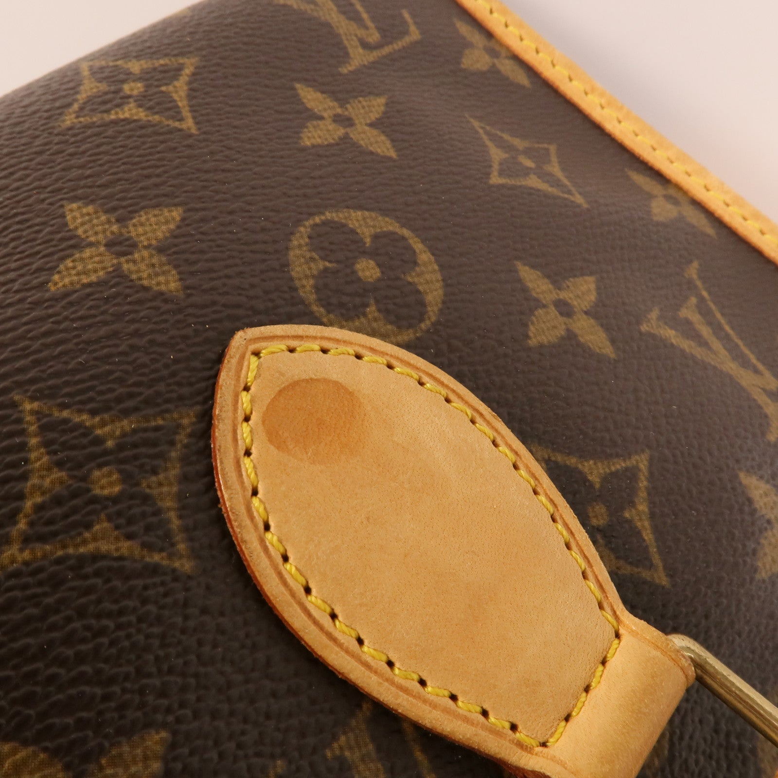 LOUIS VUITTON Monogram Popincourt金扣手挽袋