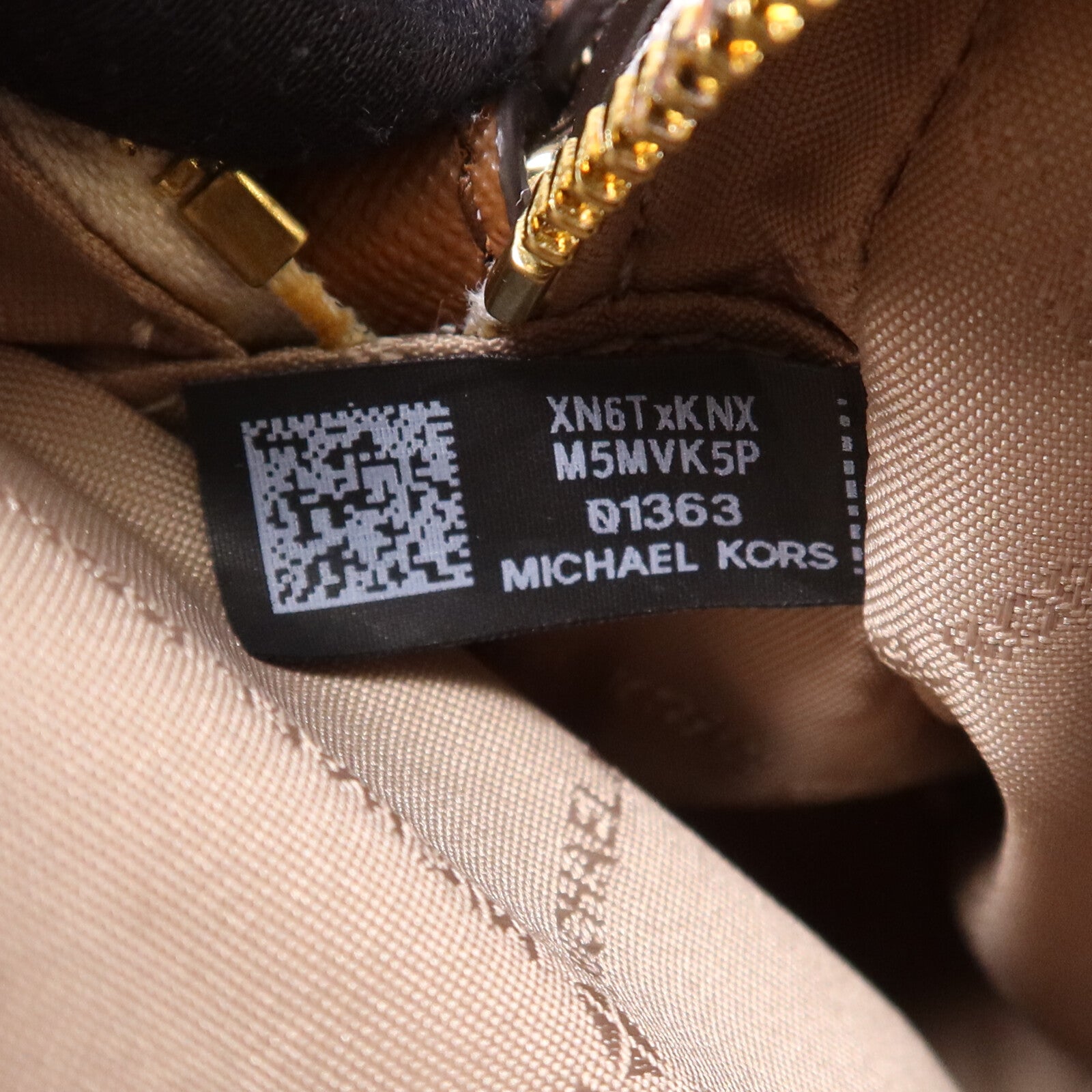Michael Kors 牛皮皮革Jet Set Shoulder Bag金扣肩背袋