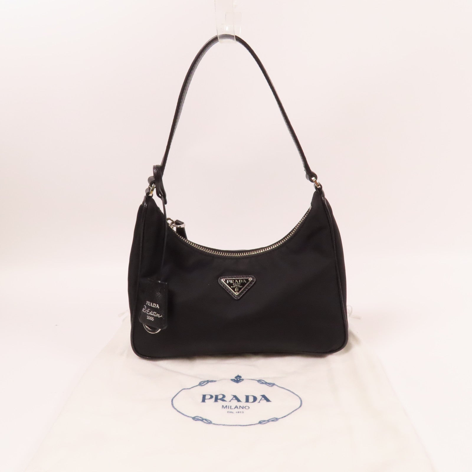 PRADA 尼龍/皮革Handbag銀扣手挽袋黑色