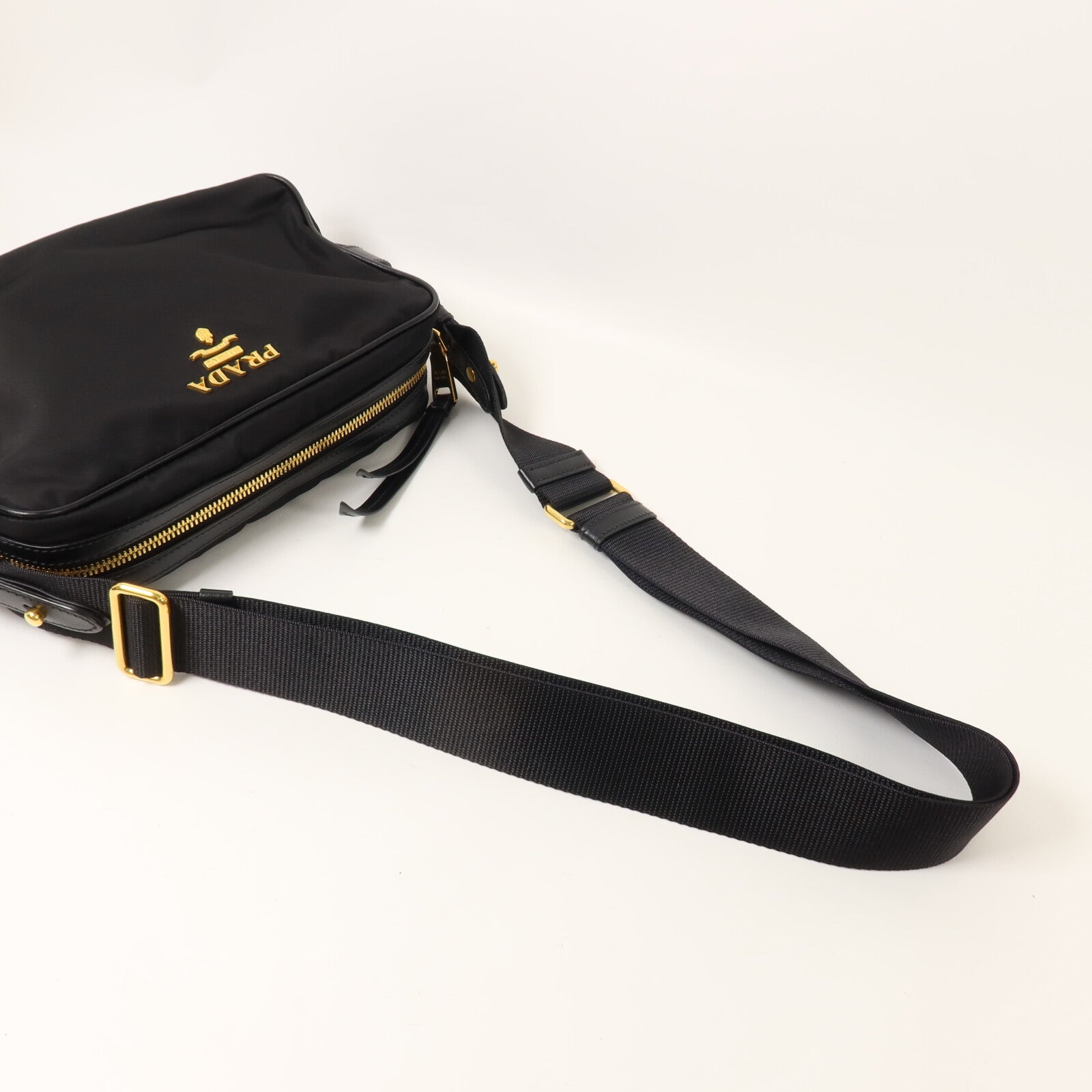 PRADA 尼龍Tessuto肩背袋
