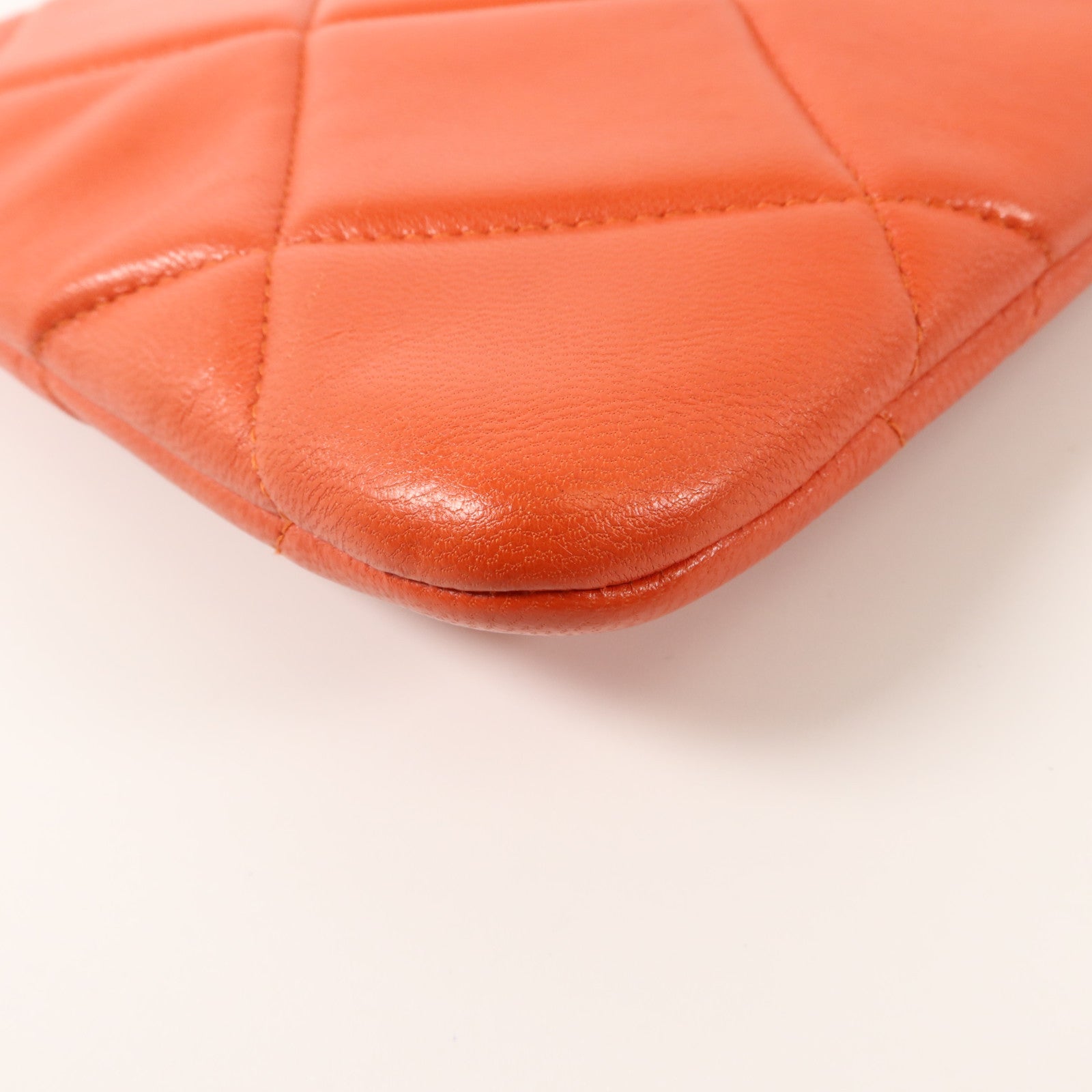 CHANEL 羊皮皮革C19 Clutch Bag金扣手拿包