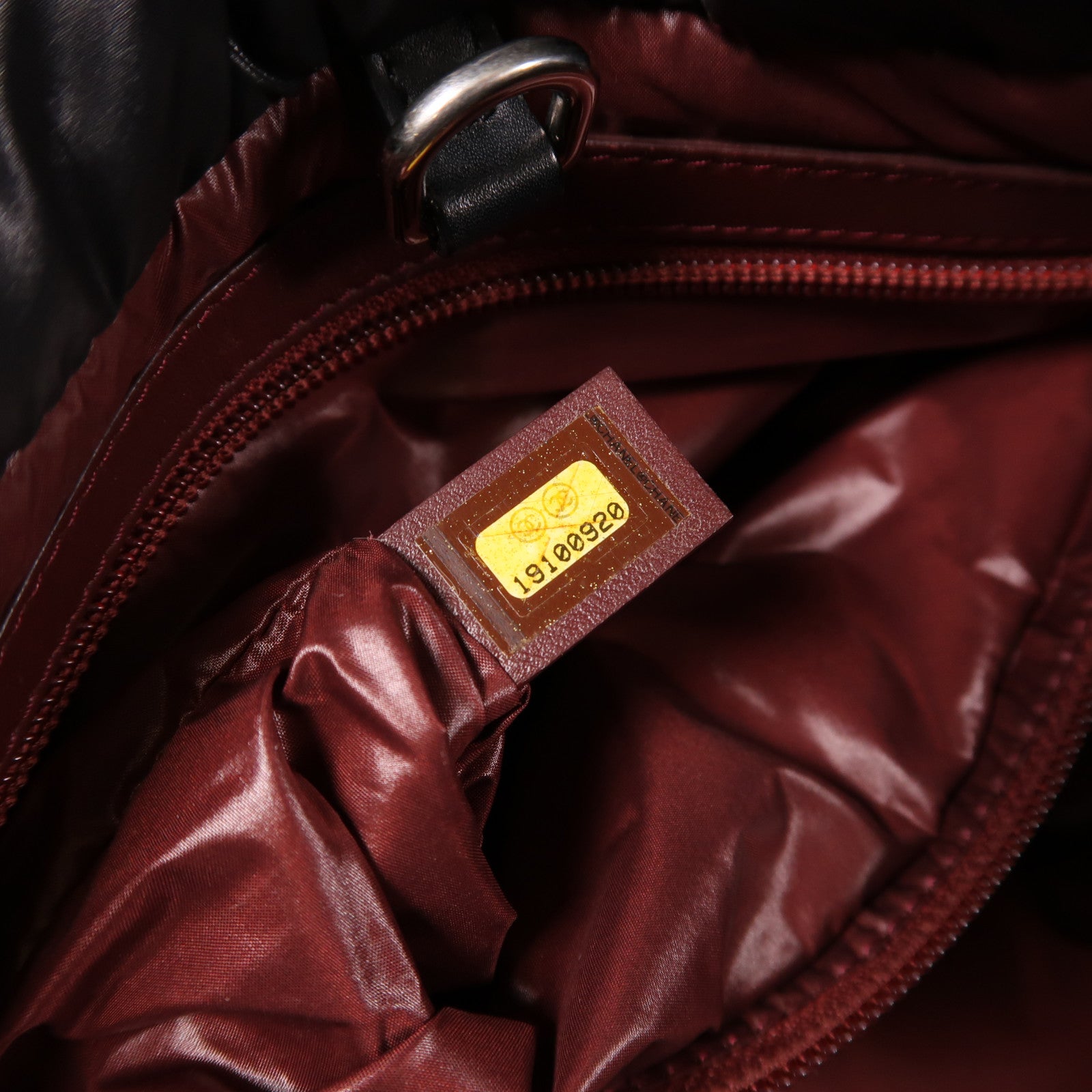 CHANEL 尼龍Coco Cocoon銀扣手挽袋