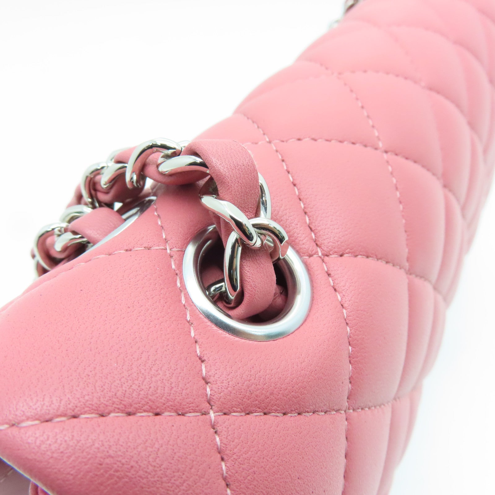 CHANEL 菱格羊皮皮革Classic Bag银扣链带肩背袋粉红色