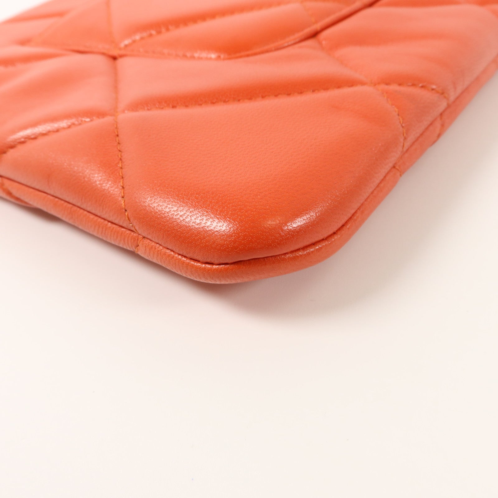 CHANEL 羊皮皮革C19 Clutch Bag金扣手拿包
