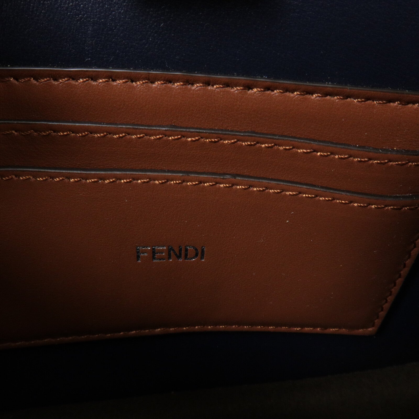 FENDI 牛皮皮革Peekaboo IseeU X-Cross手挽肩背兩用袋