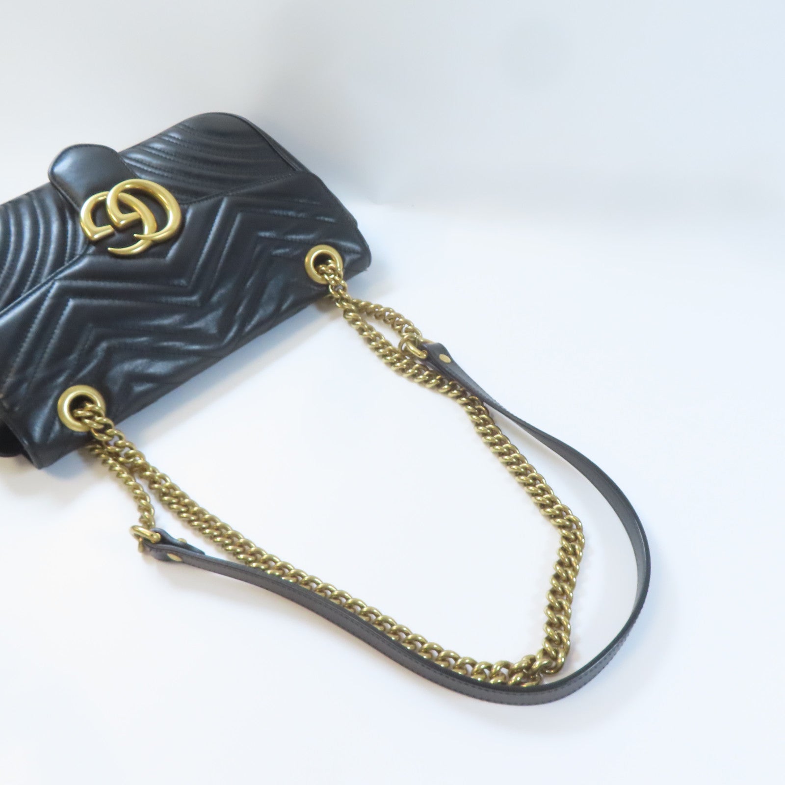 GUCCI 皮革GG Marmont金扣鏈帶肩背袋黑色