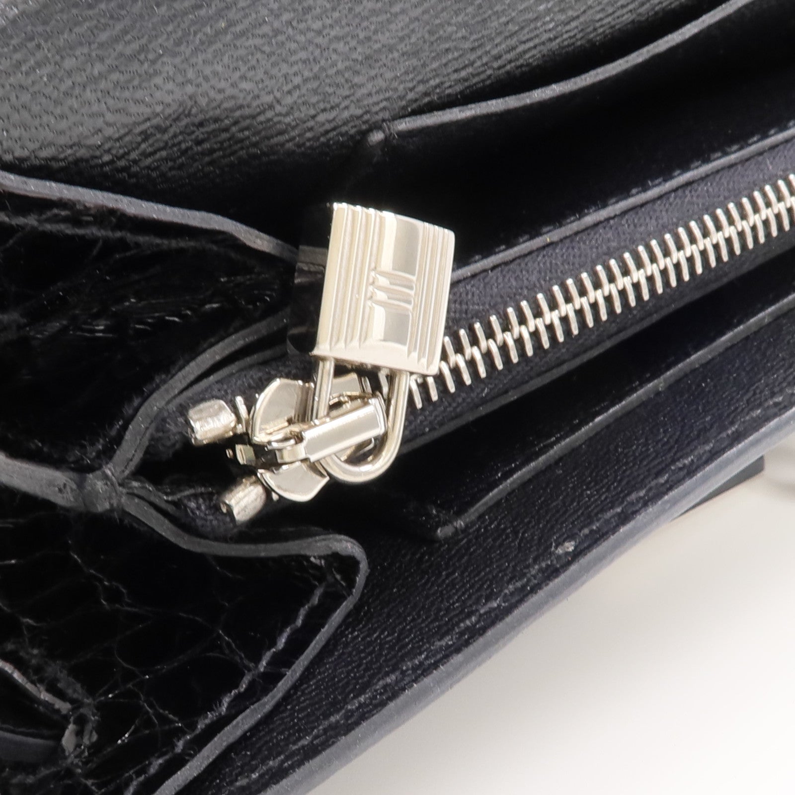 HERMES Alligator皮革Kelly To Go銀扣肩背袋Noir
