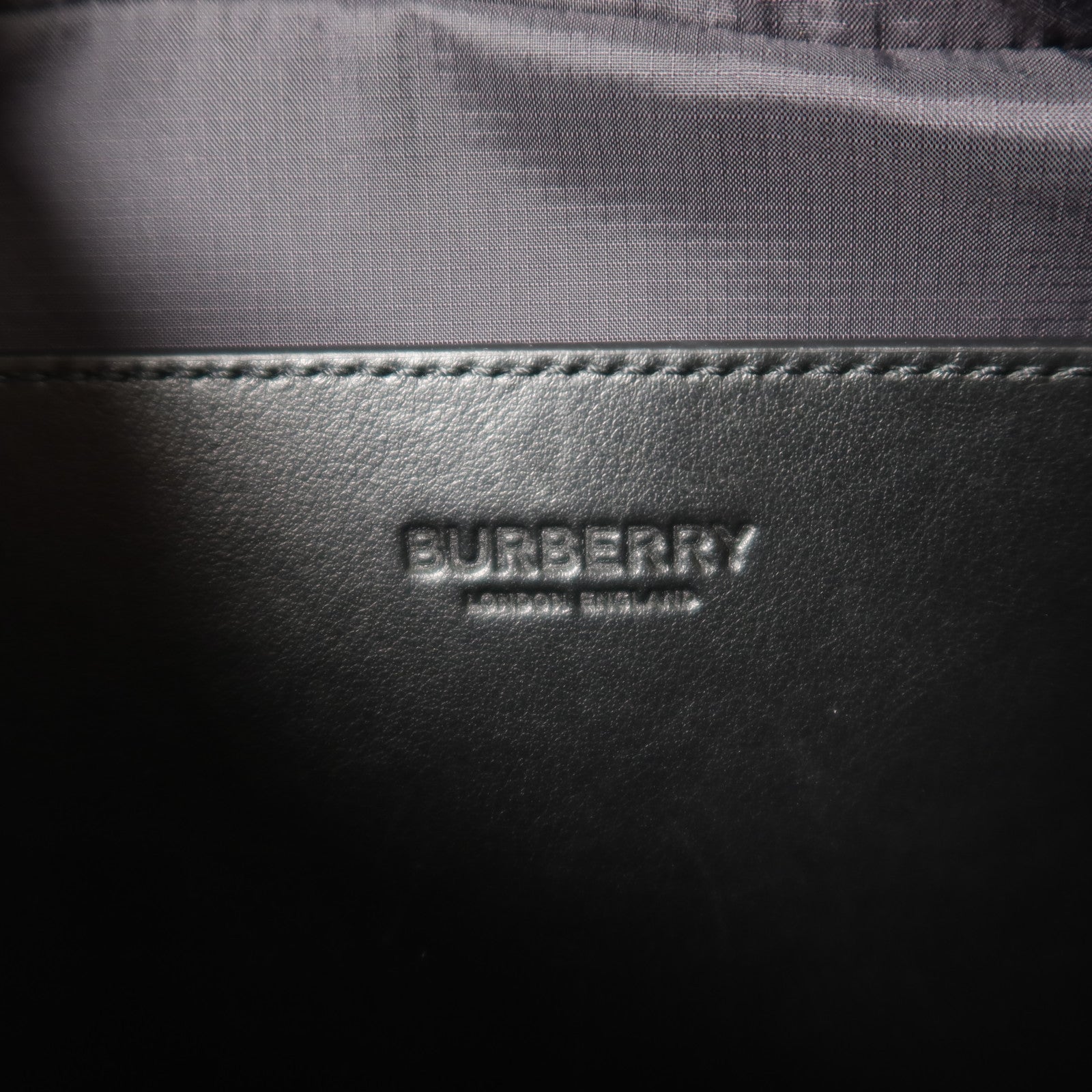 BURBERRY 尼龍Econy I銀扣肩背袋