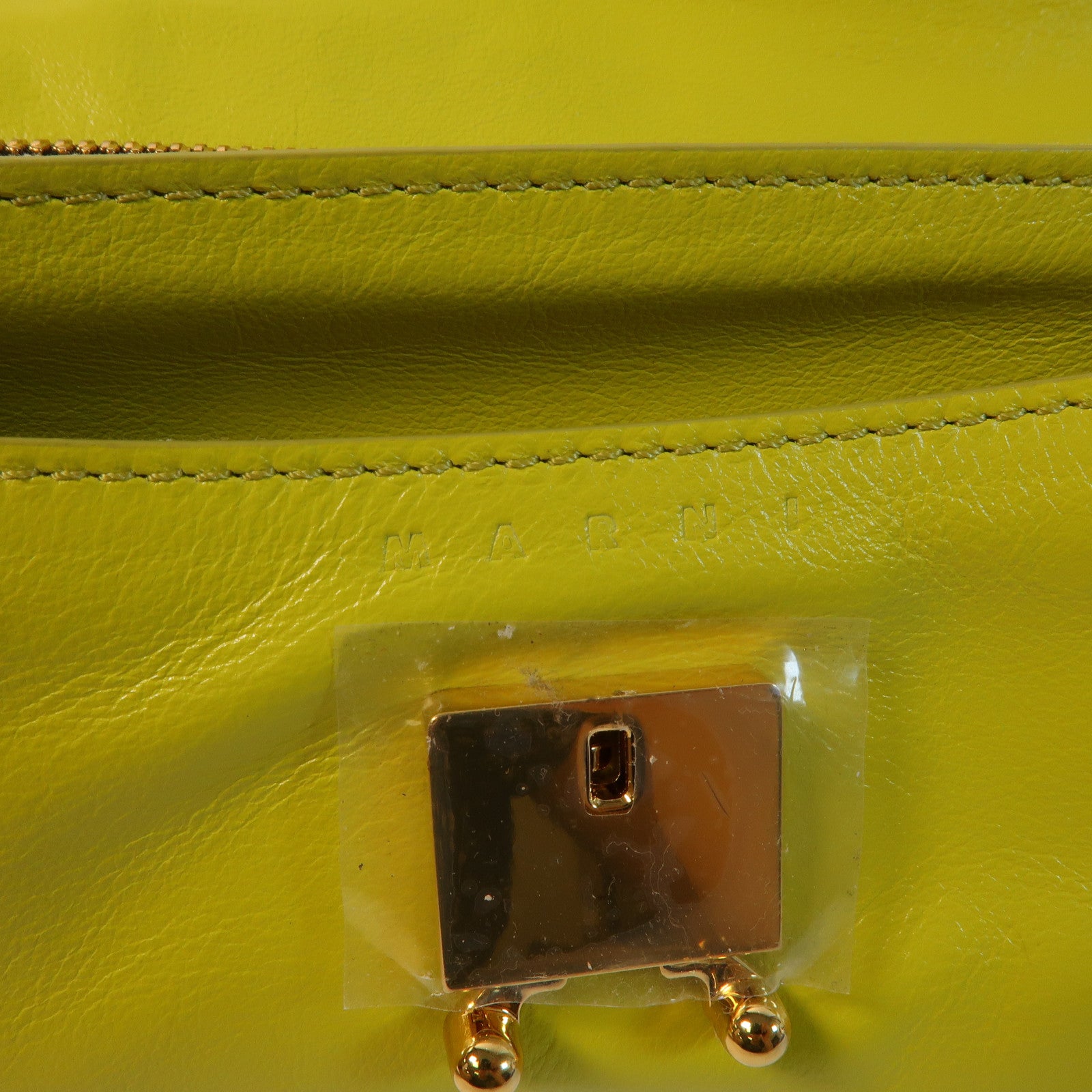 MARNI 牛皮皮革Shoulder Bag金扣肩背袋