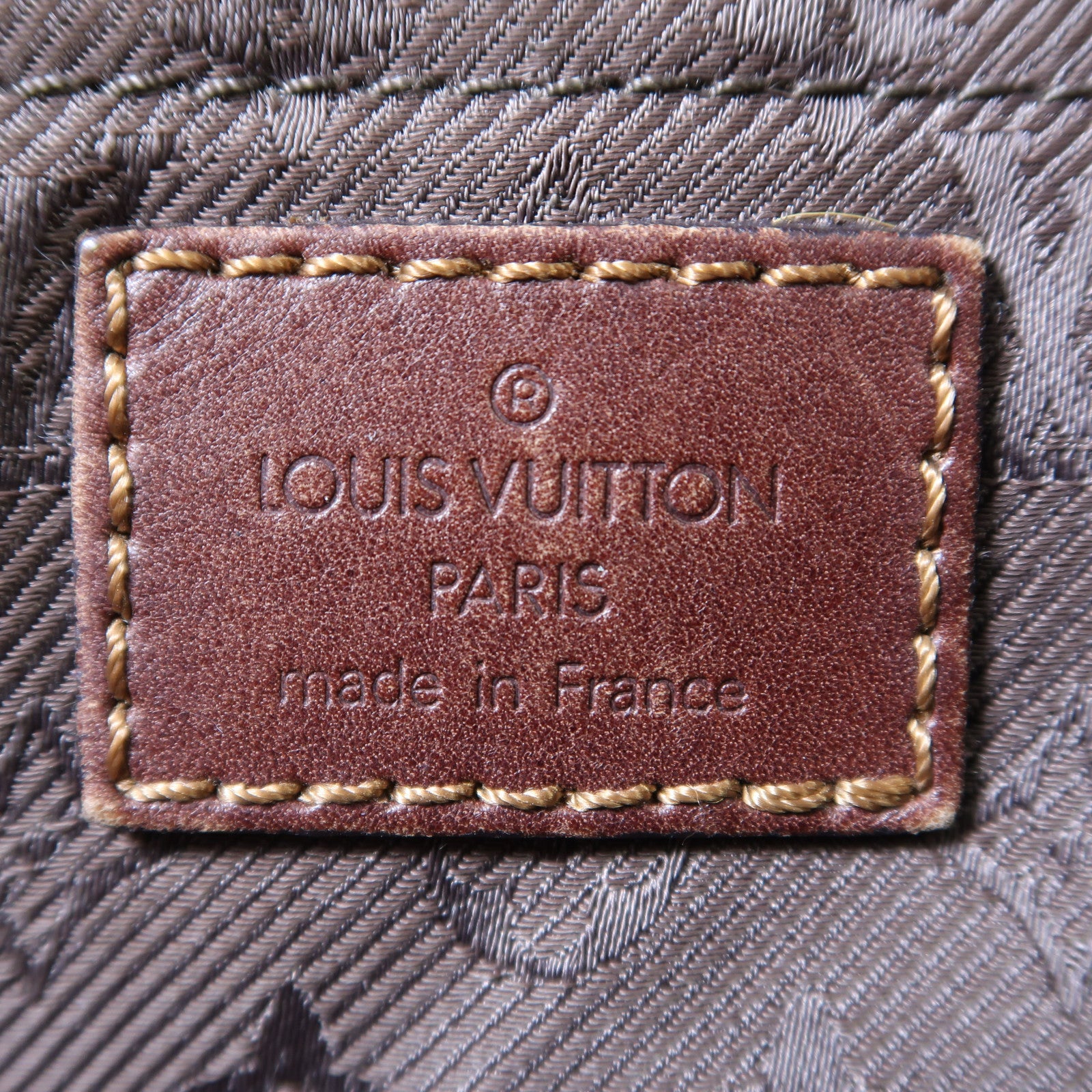 LOUIS VUITTON Monogram Mahina Onatah GM金扣肩背袋
