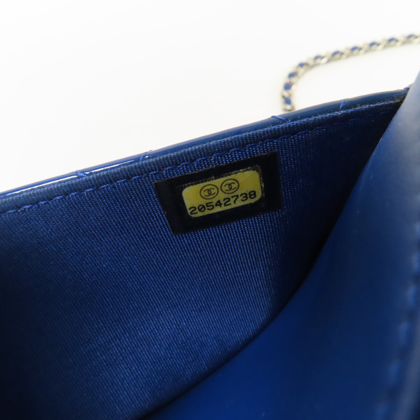 CHANEL 菱格漆皮皮革WOC Wallet On Chain銀扣鏈帶肩背袋藍色