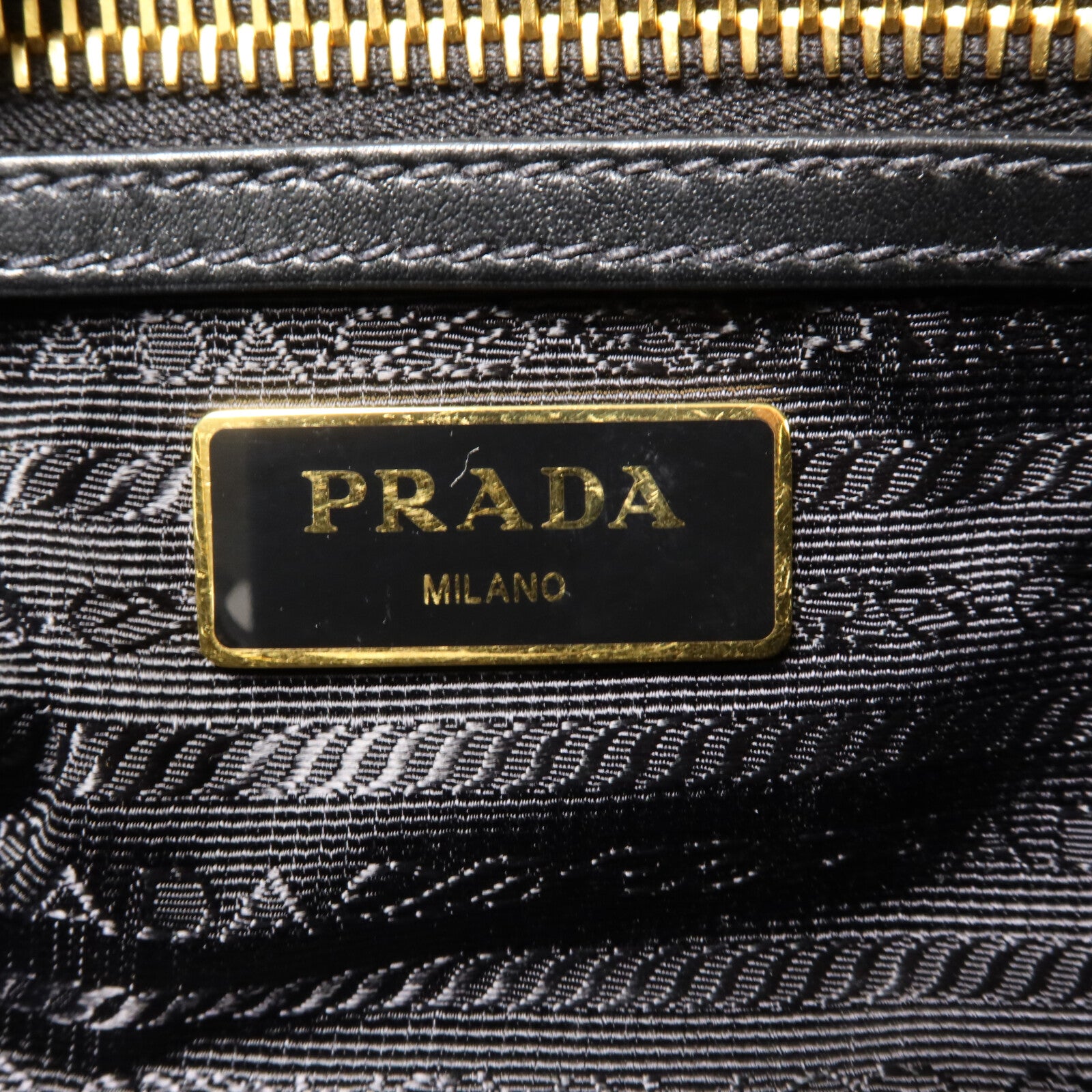 PRADA 尼龍Tessuto肩背袋