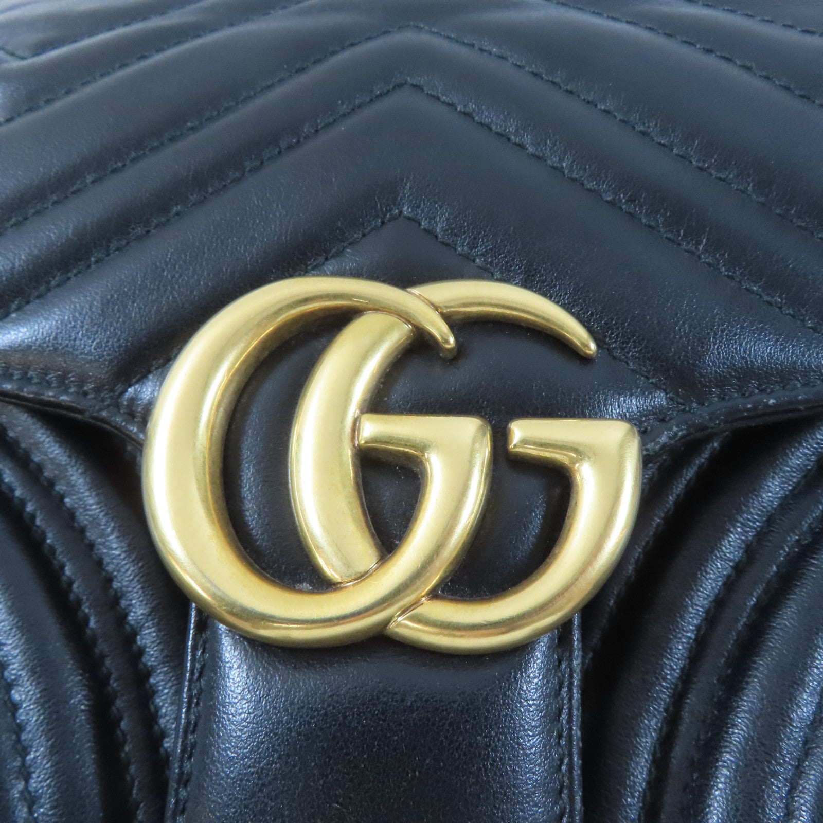 GUCCI 皮革GG Marmont金扣鏈帶肩背袋黑色