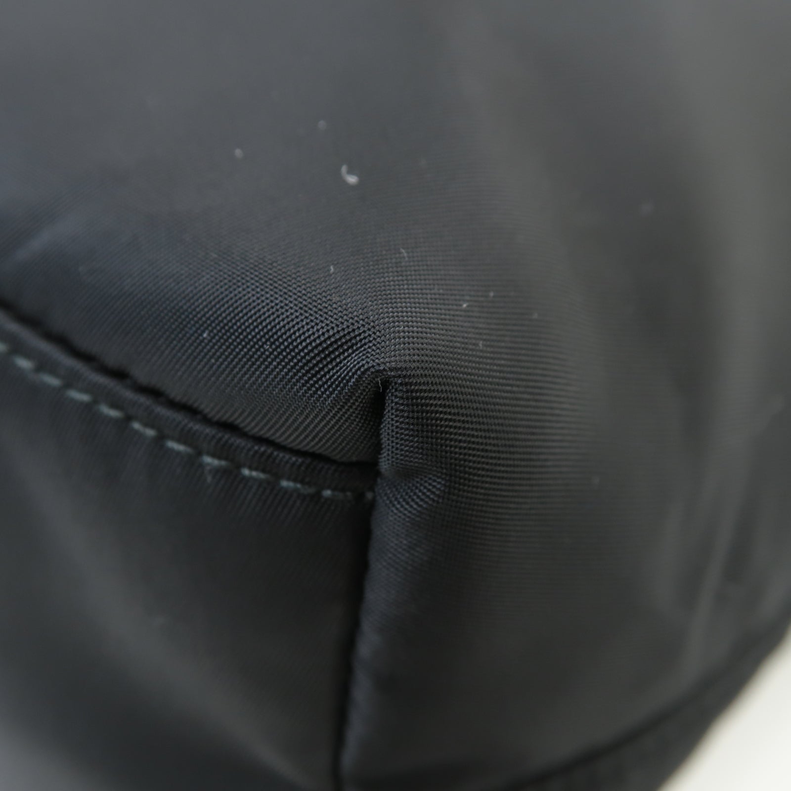 PRADA 【激減優惠】尼龍/皮革2 Way Shoulder銀扣手挽肩背兩用袋黑色