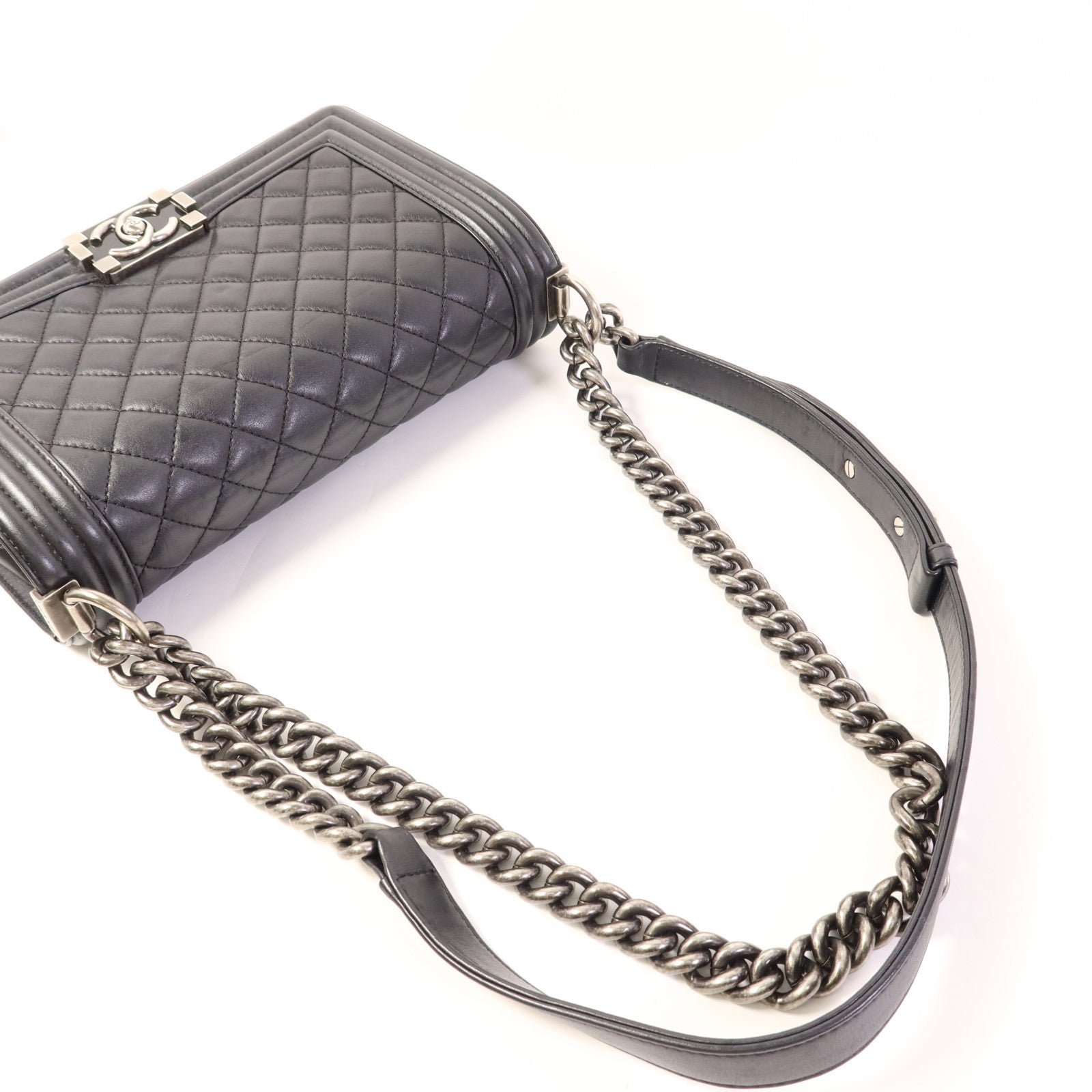 CHANEL 羊皮皮革Boy 25銀扣鏈帶肩背袋
