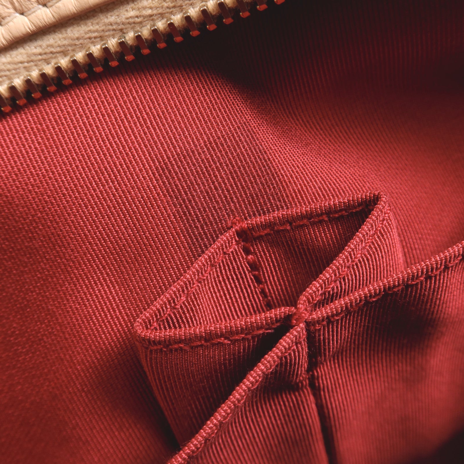 CHANEL 牛皮皮革Gabrielle鏈帶肩背袋