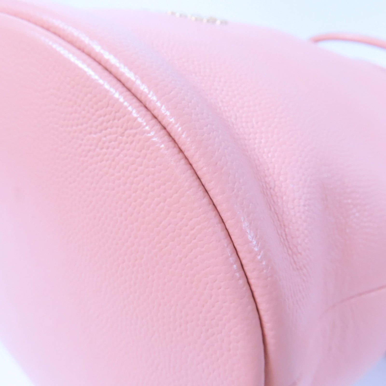 CHANEL Caviar皮革Deauville Drawstring Bucket金扣鏈帶肩背袋粉紅色