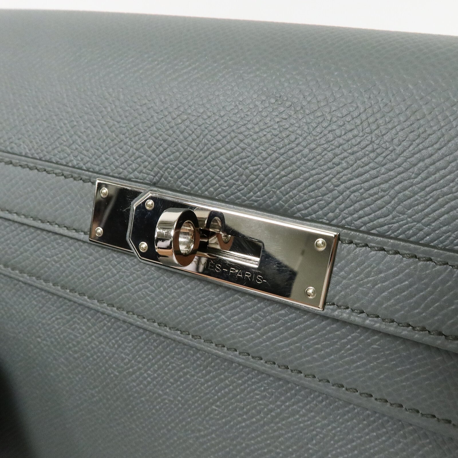HERMES Epsom皮革Kelly Depeches 25手拿包Vert Amande