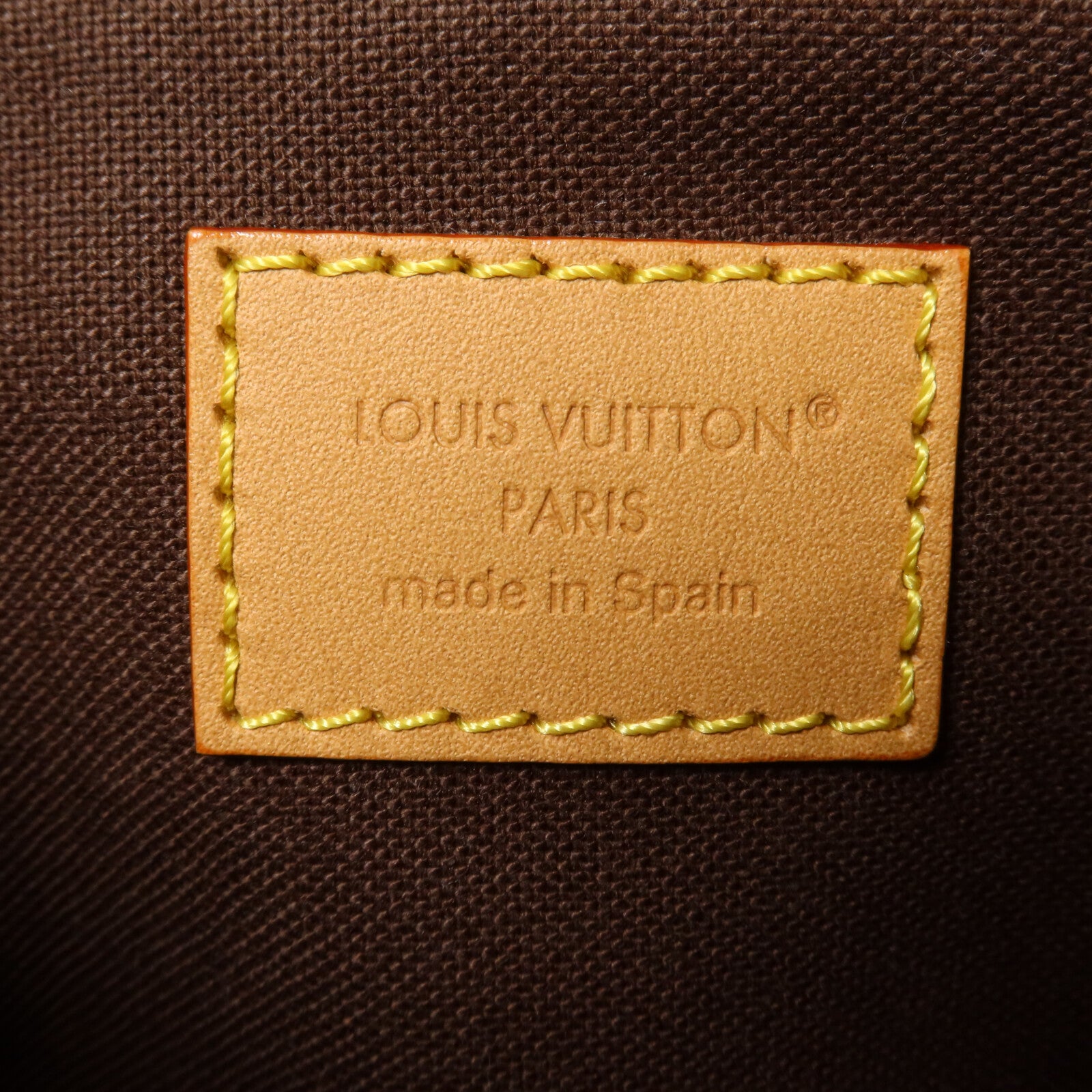 LOUIS VUITTON Monogram Liv Pochette鏈帶肩背袋