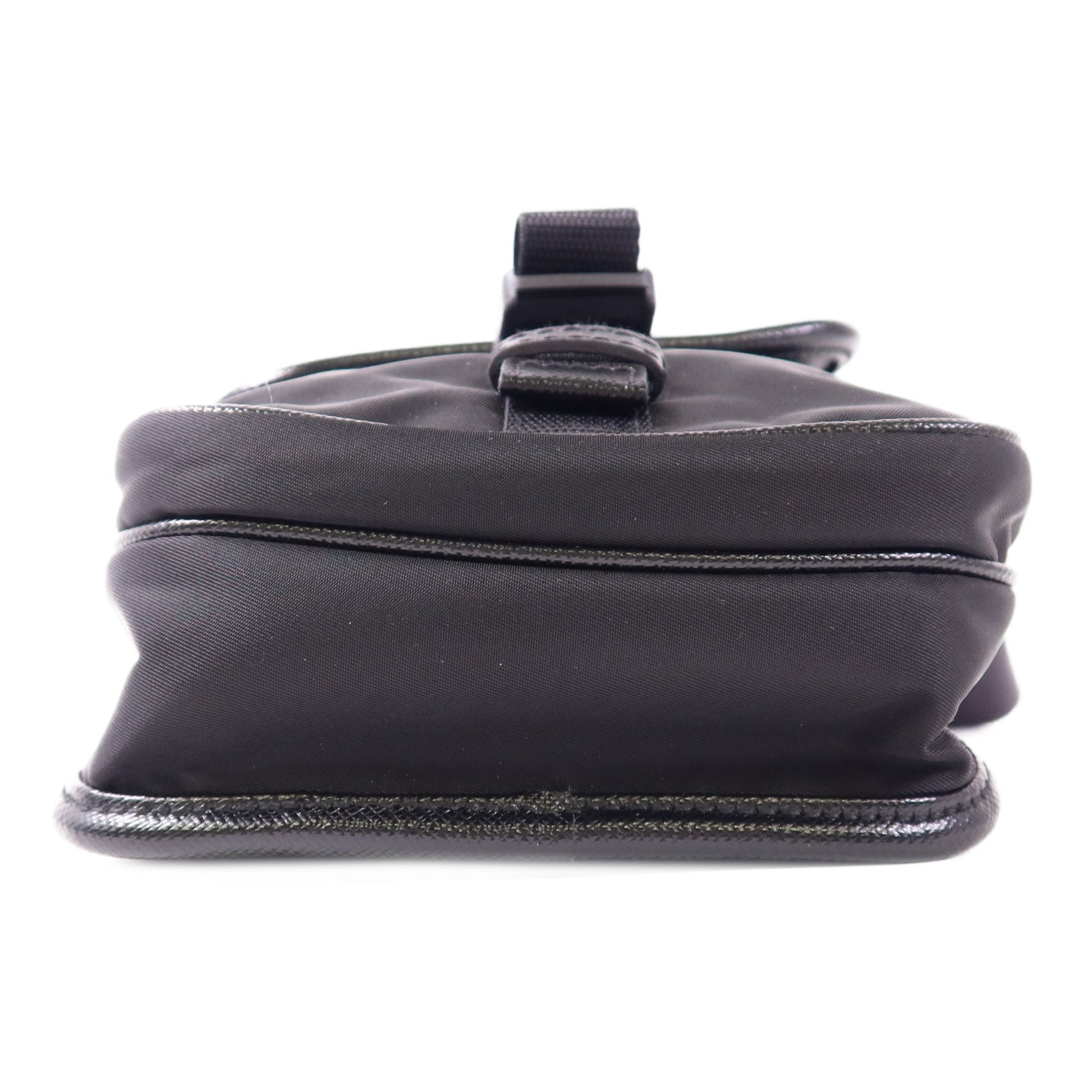 PRADA 尼龍Shoulder Bag銀扣肩背袋