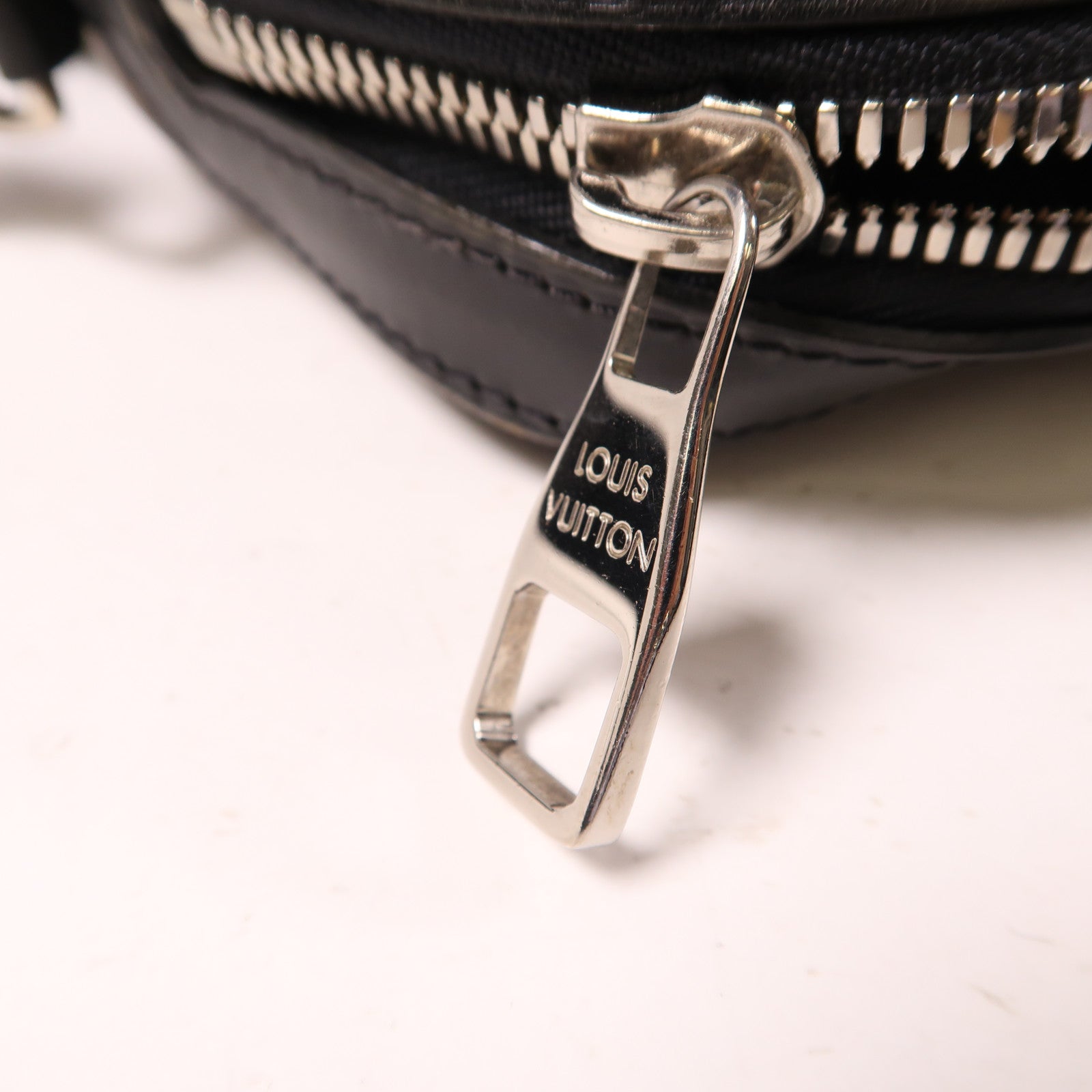 LOUIS VUITTON Monogram Macassar Torres銀扣斜孭袋啡色