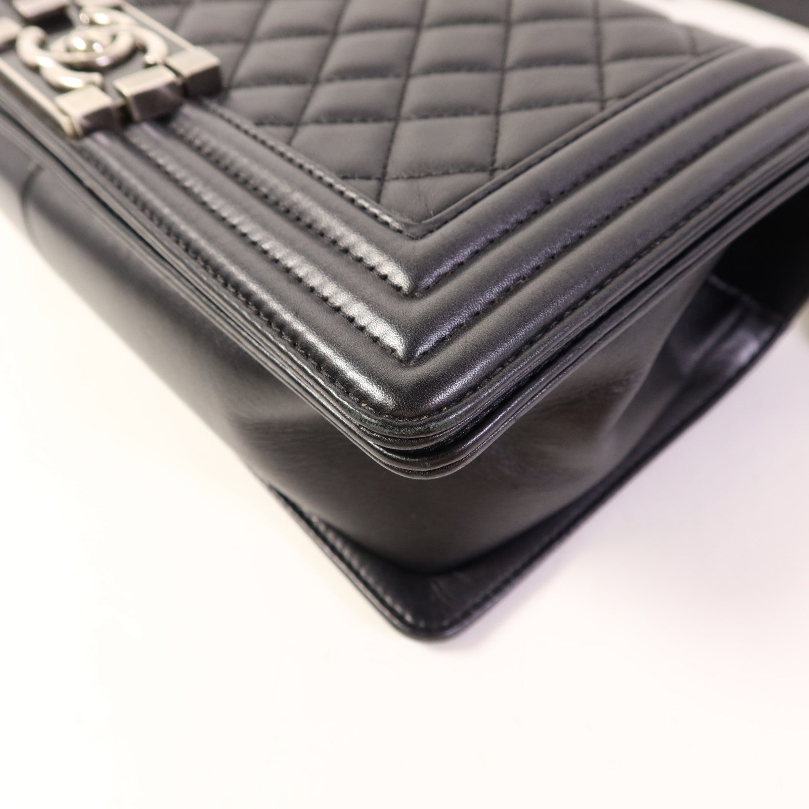 CHANEL 羊皮皮革Boy 25銀扣鏈帶肩背袋