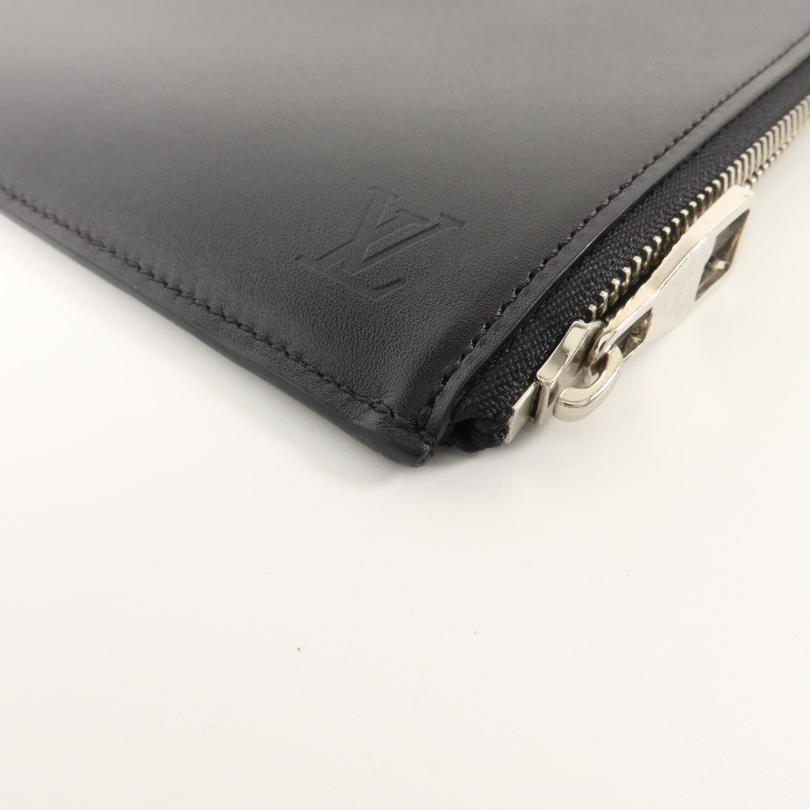 LOUIS VUITTON 牛皮皮革Nomade Pochette Jour PM銀扣手拿包
